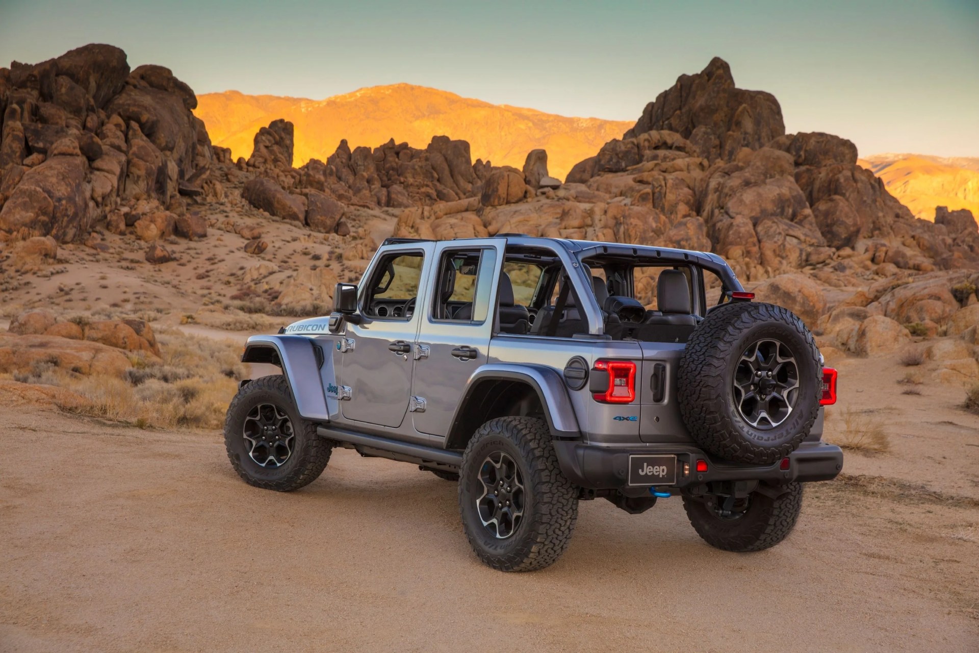 jeep wrangler in desert