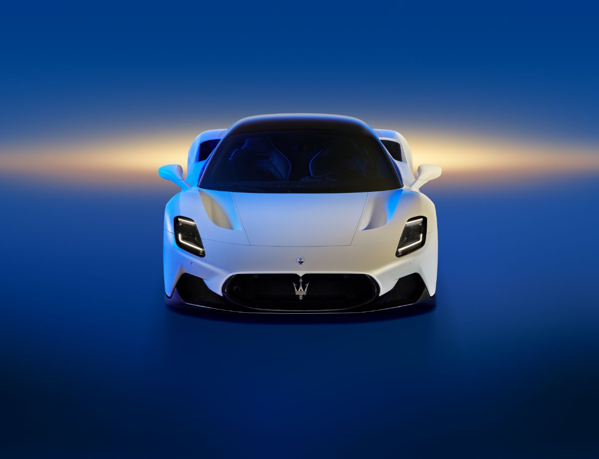 maserati mc20 supercar front