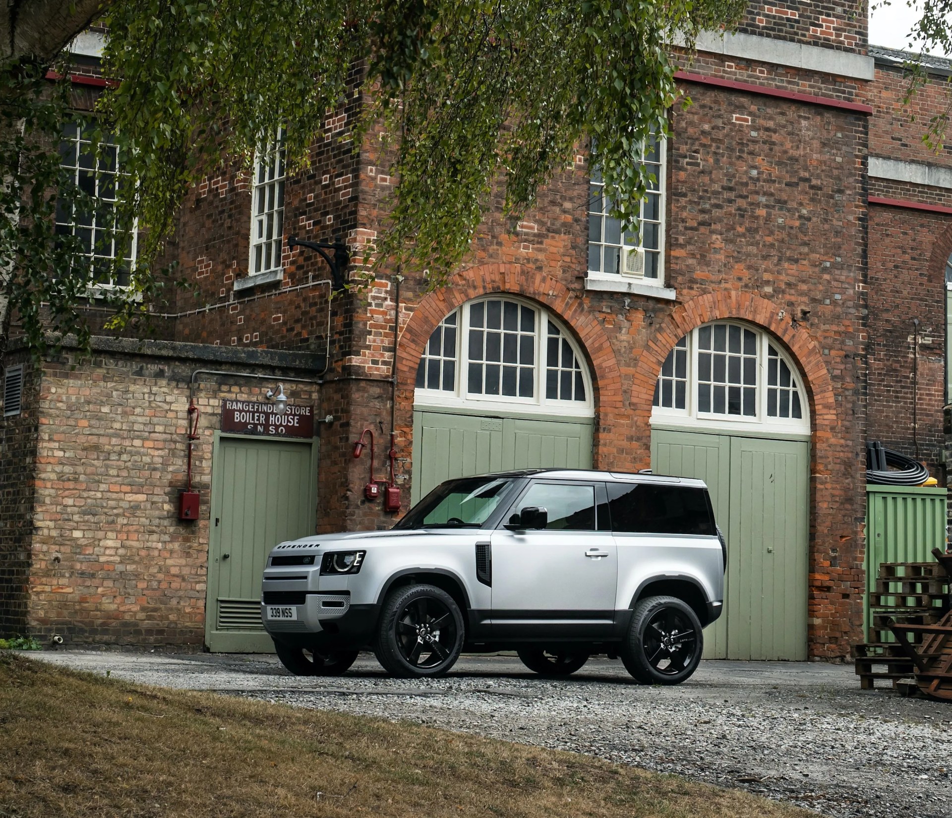 land rover defender 90 2021