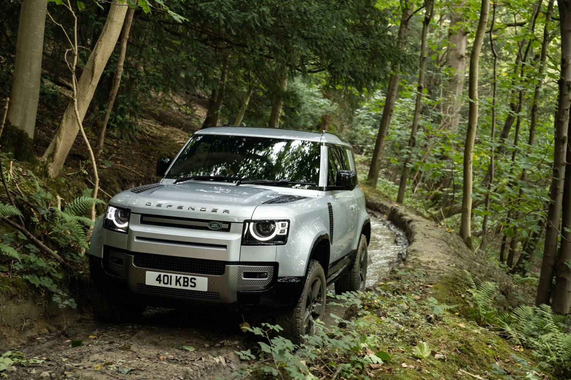 land rover defender 90 x dynamic 2021