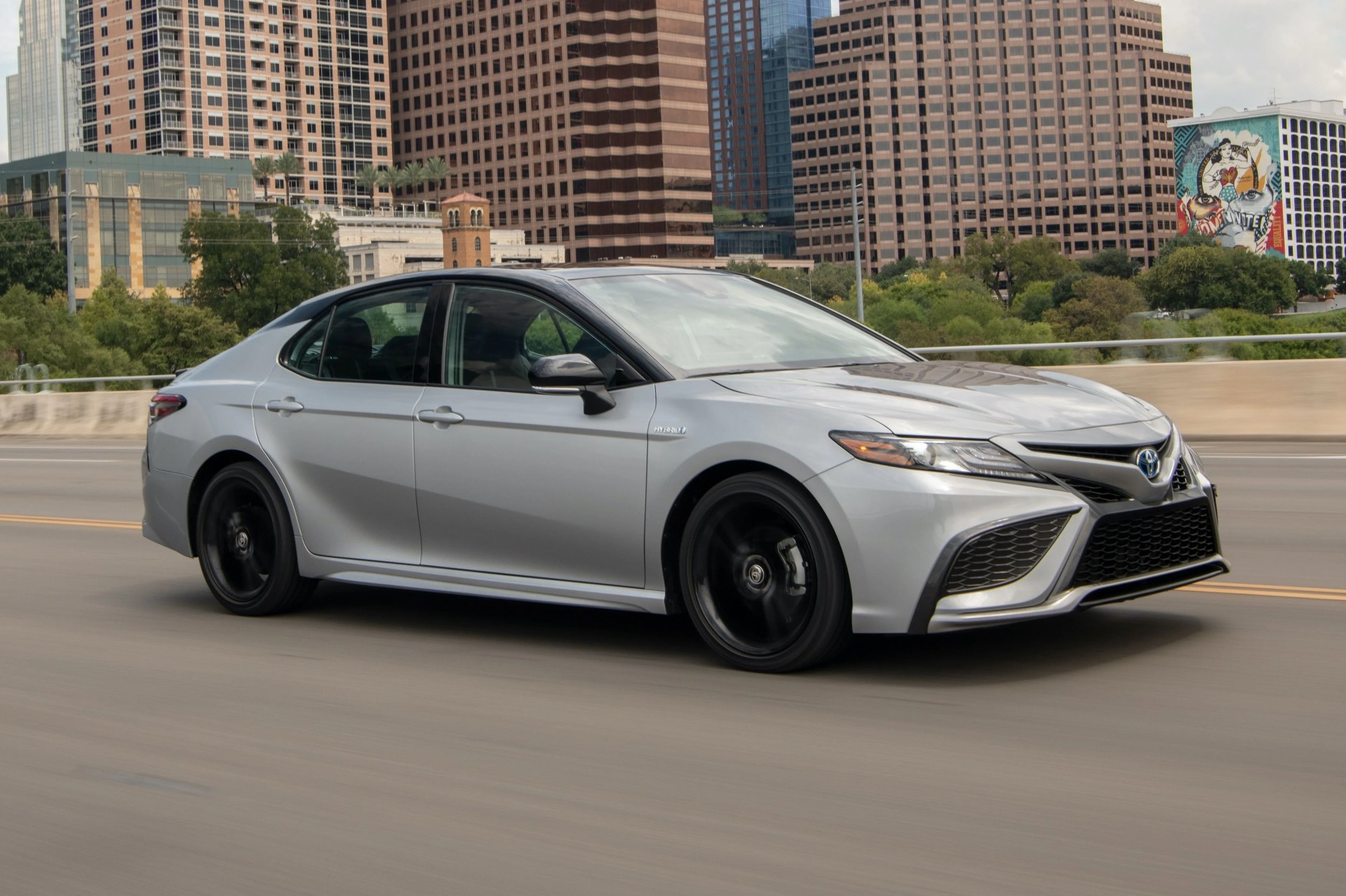 toyota camry hybrid