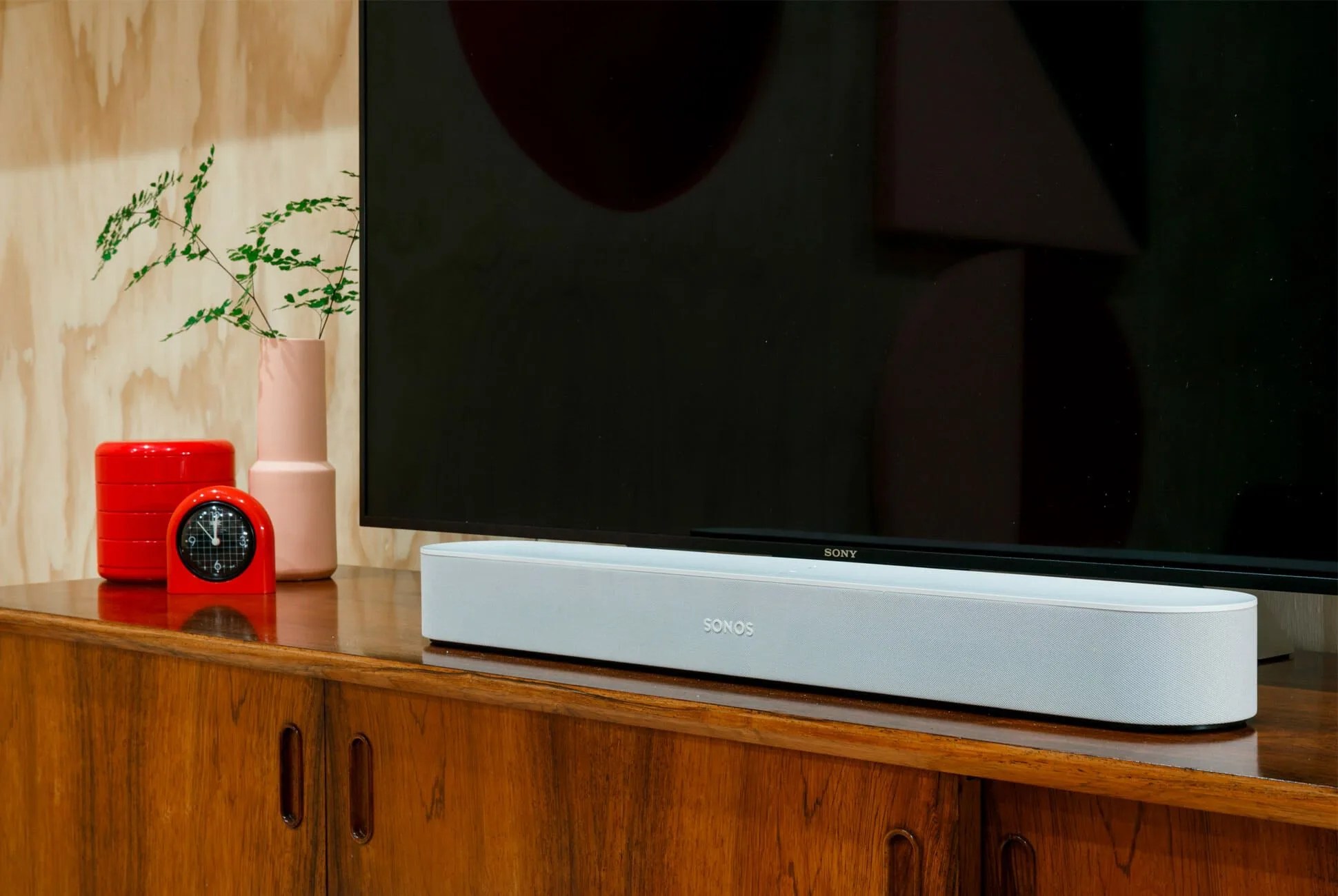 opinion sonos beam soundbar gear patrol lead full