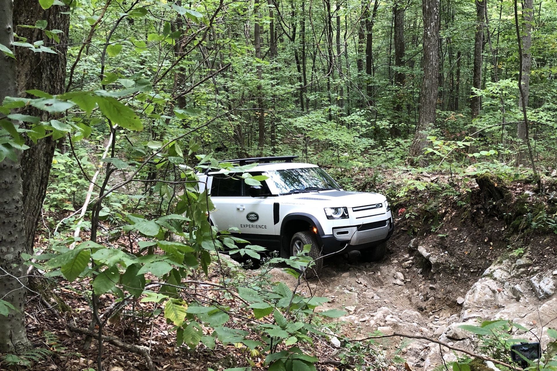 land rover defender off road
