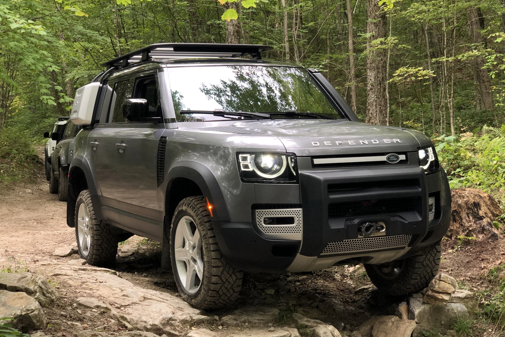 land rover defender 2020