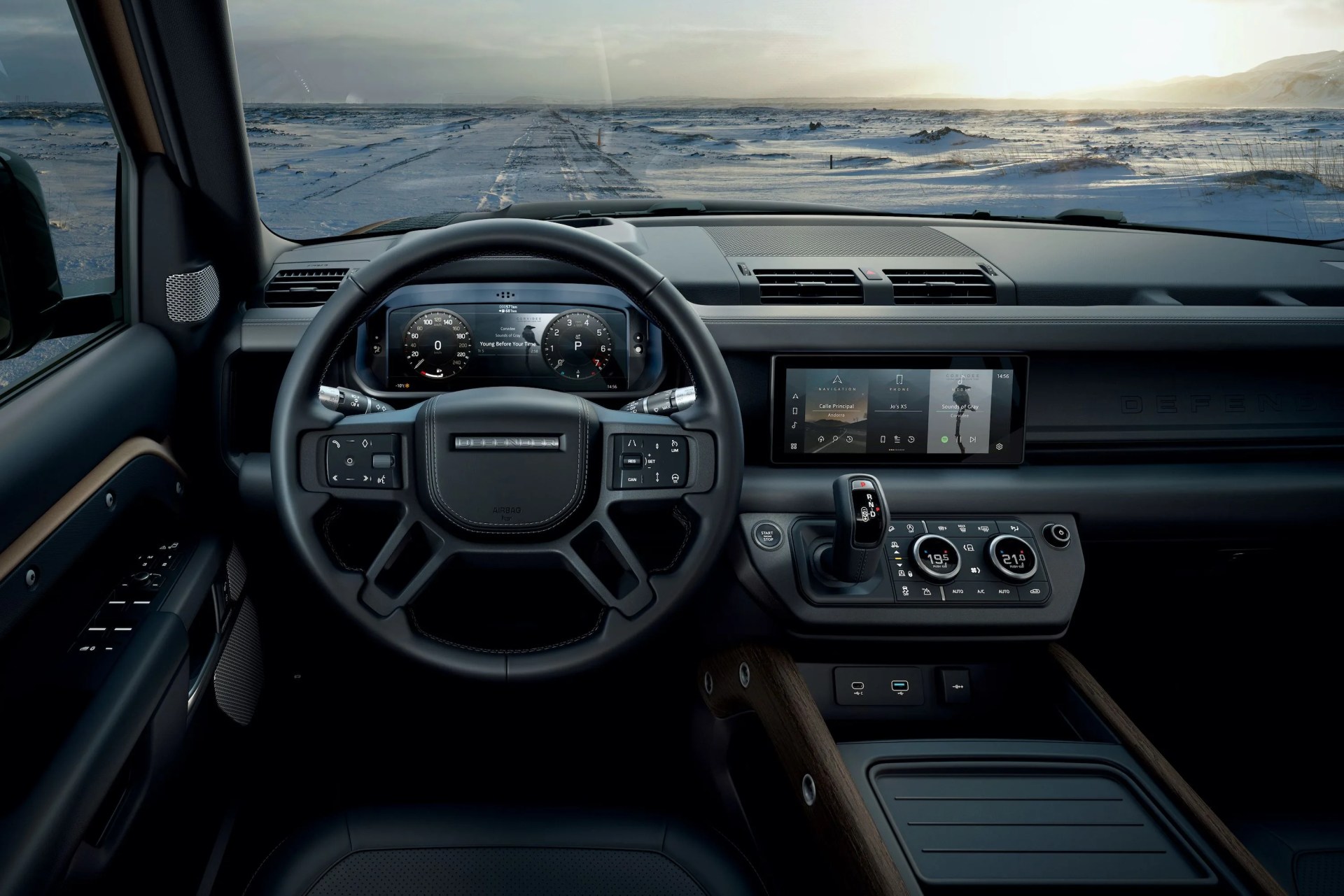 land rover defender int 2020