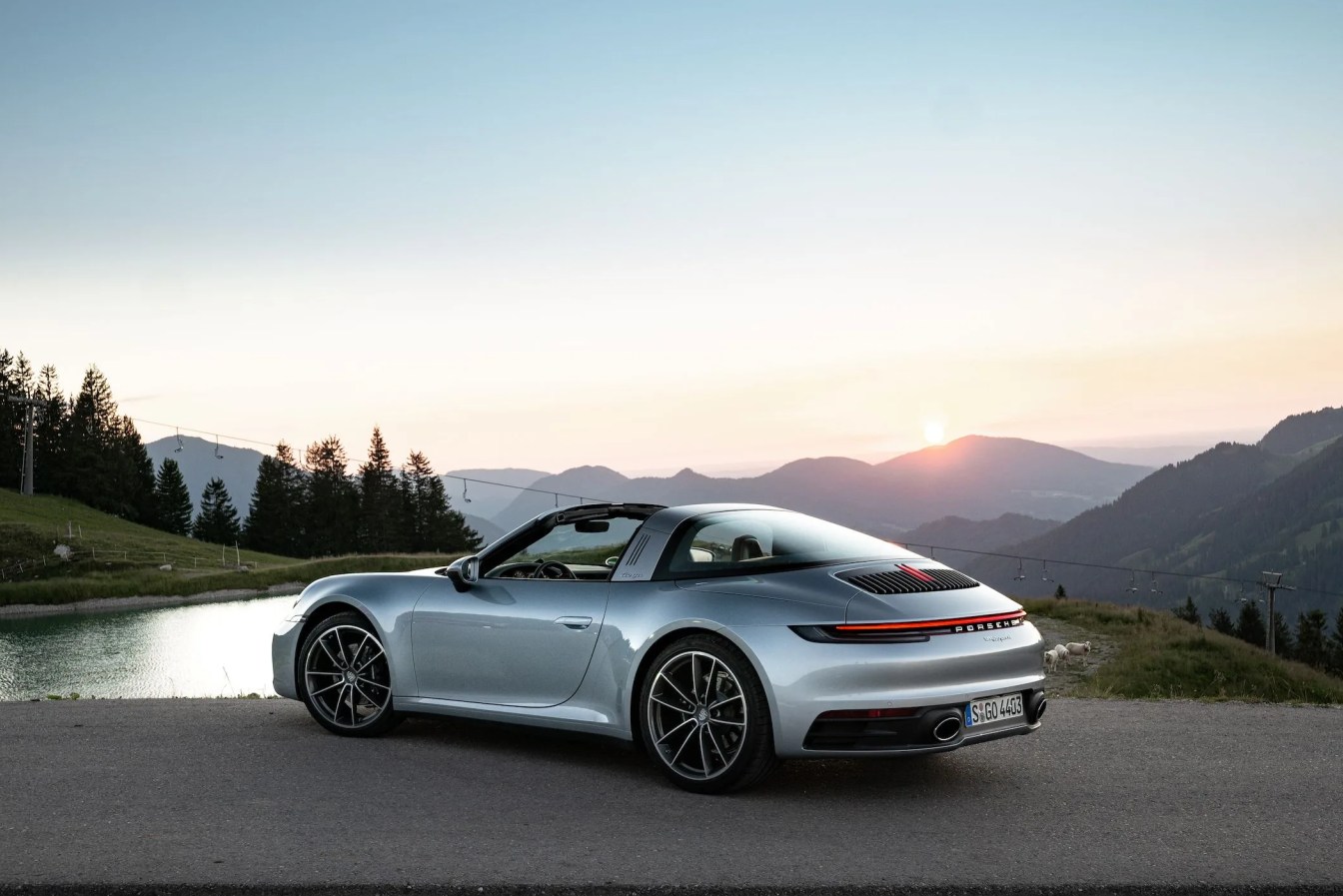 porsche 911 targa rear 2021
