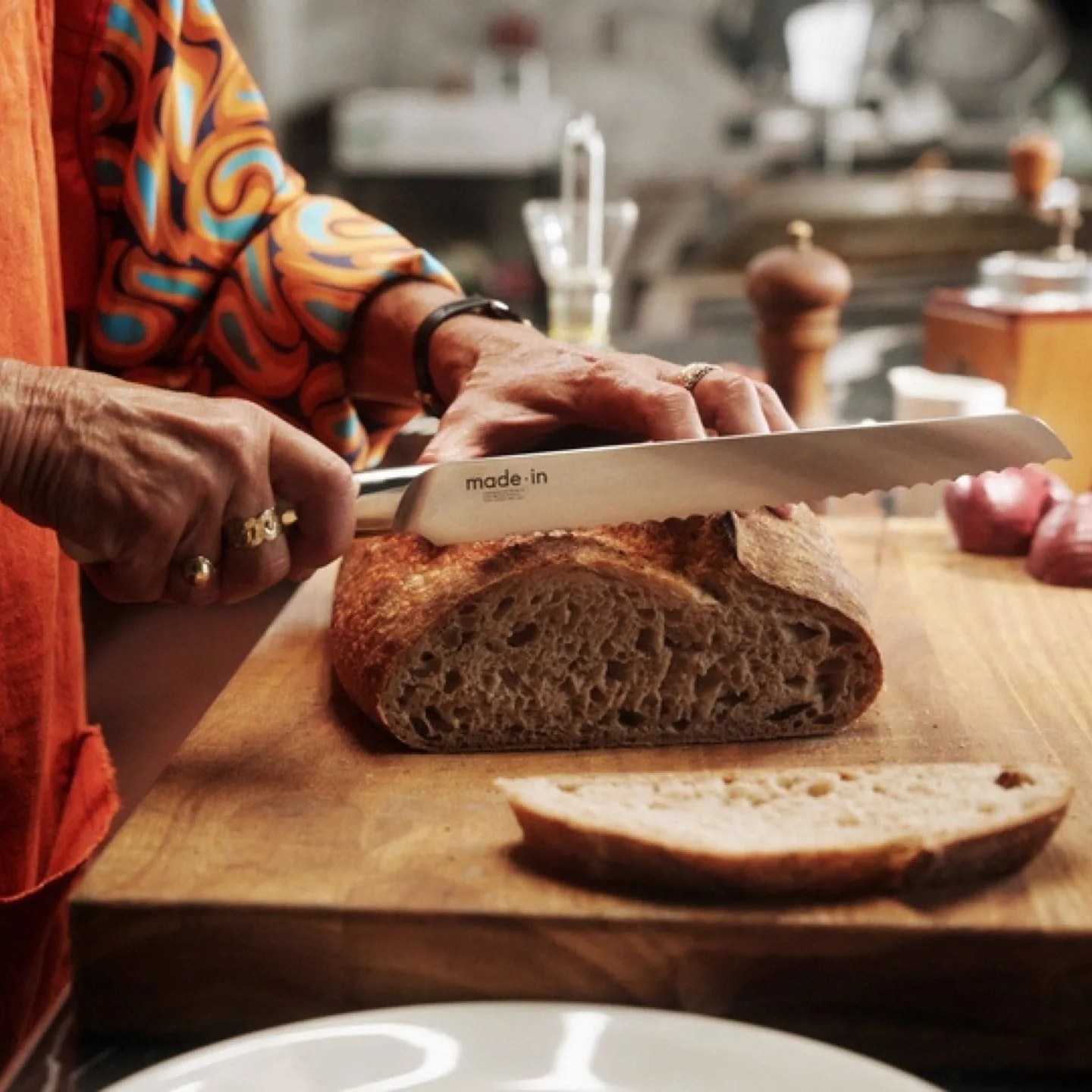slicing bread