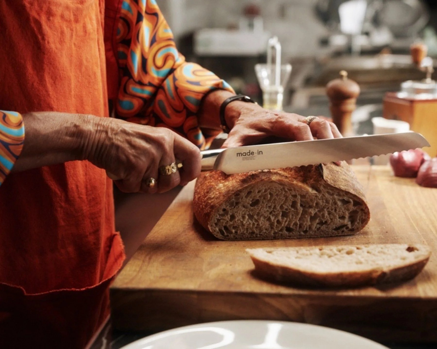 slicing bread