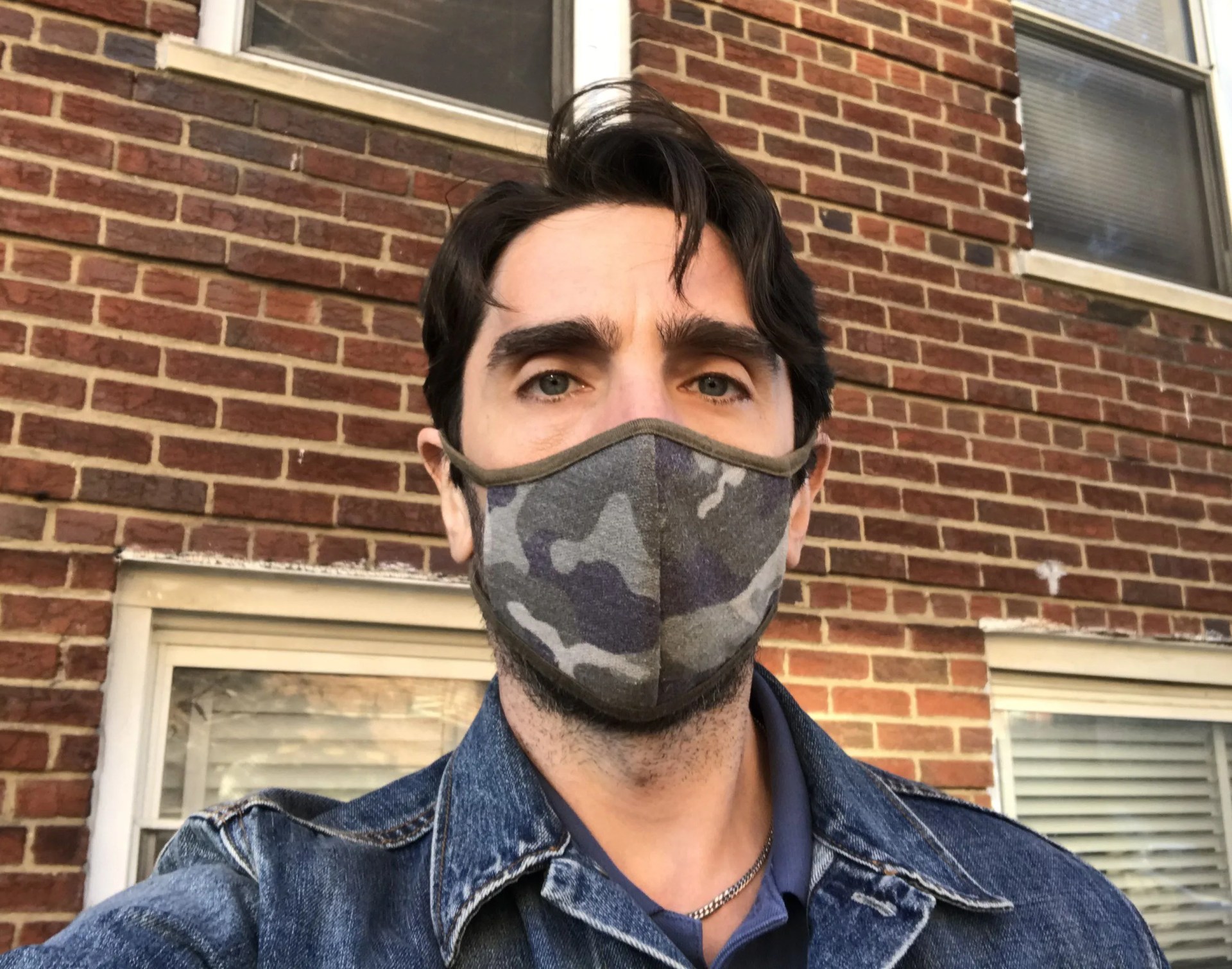 person wearing a face mask