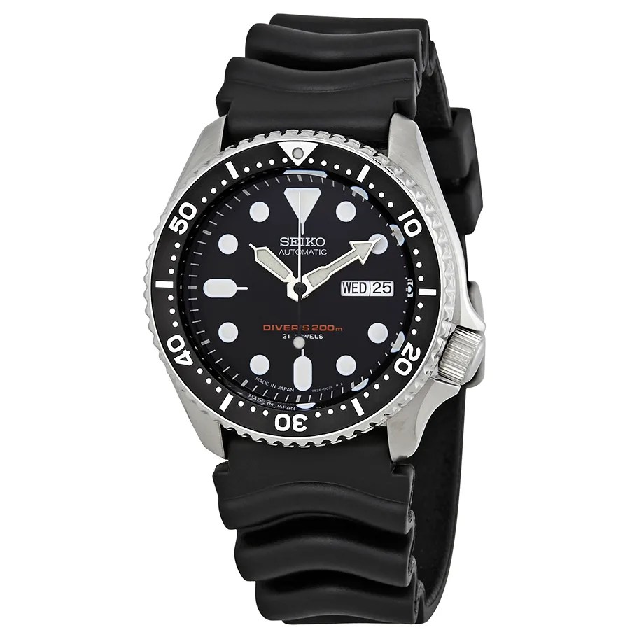 black dive watch