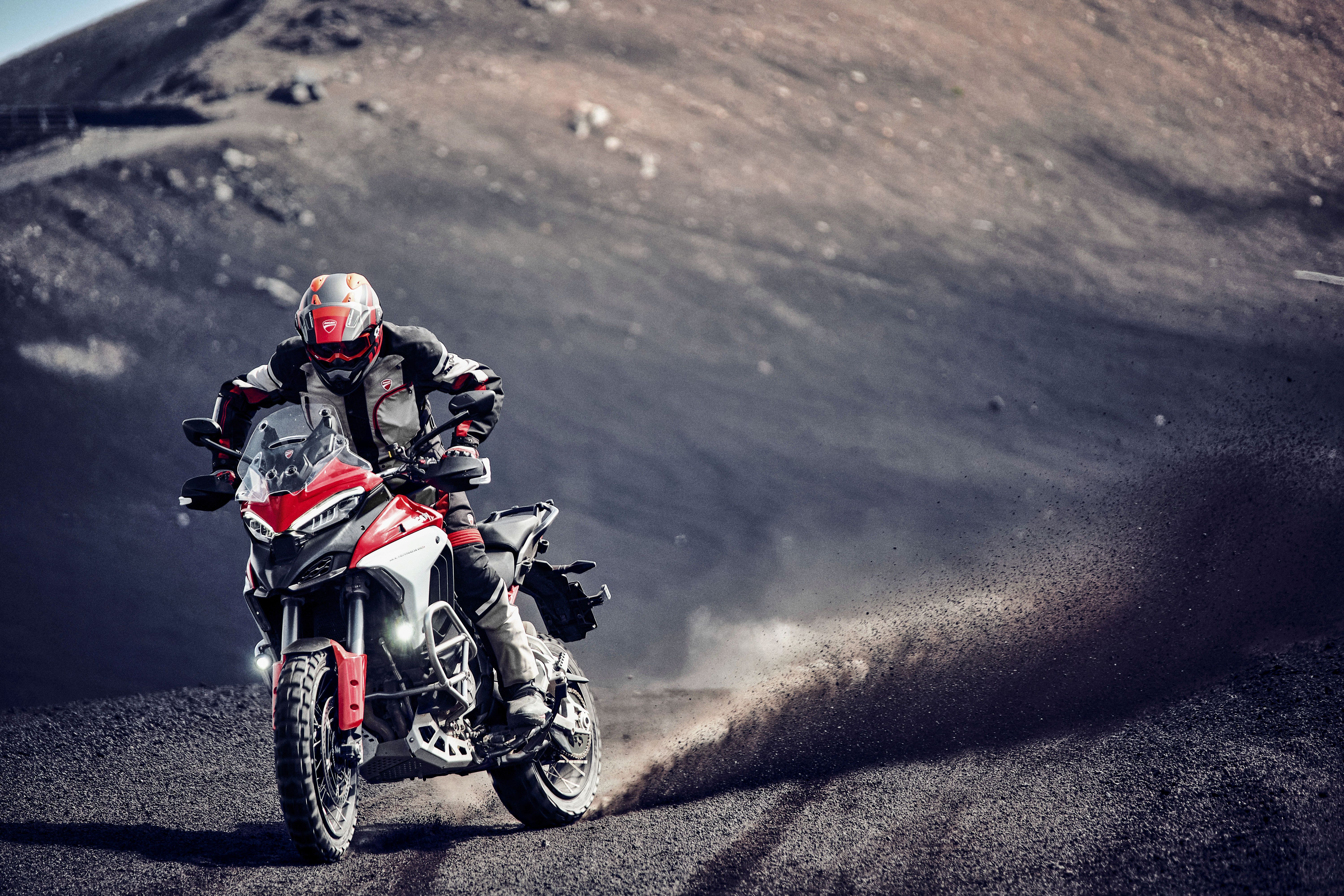 ducati multistrada v4 roostertail