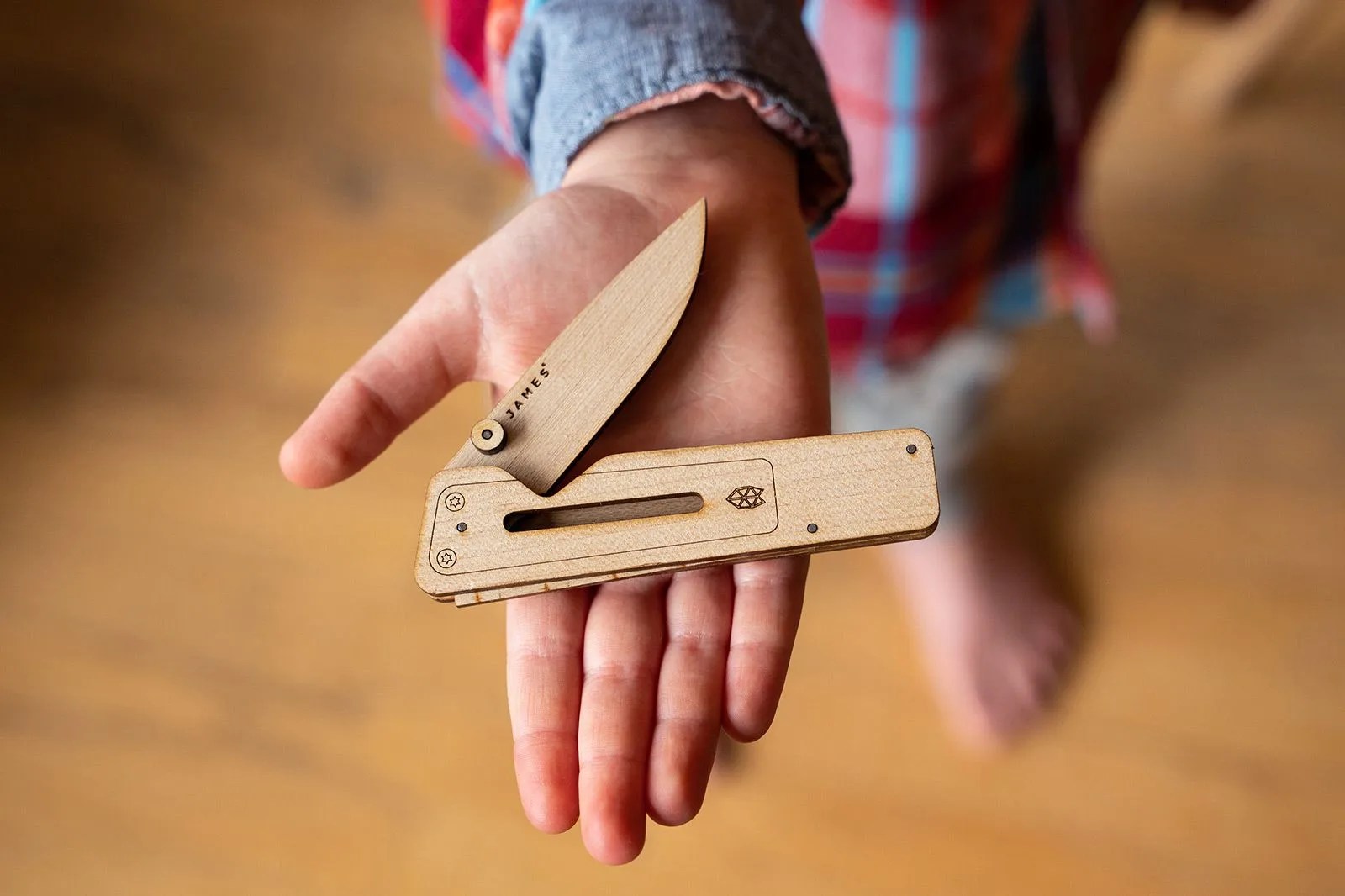 tbj wooden knife