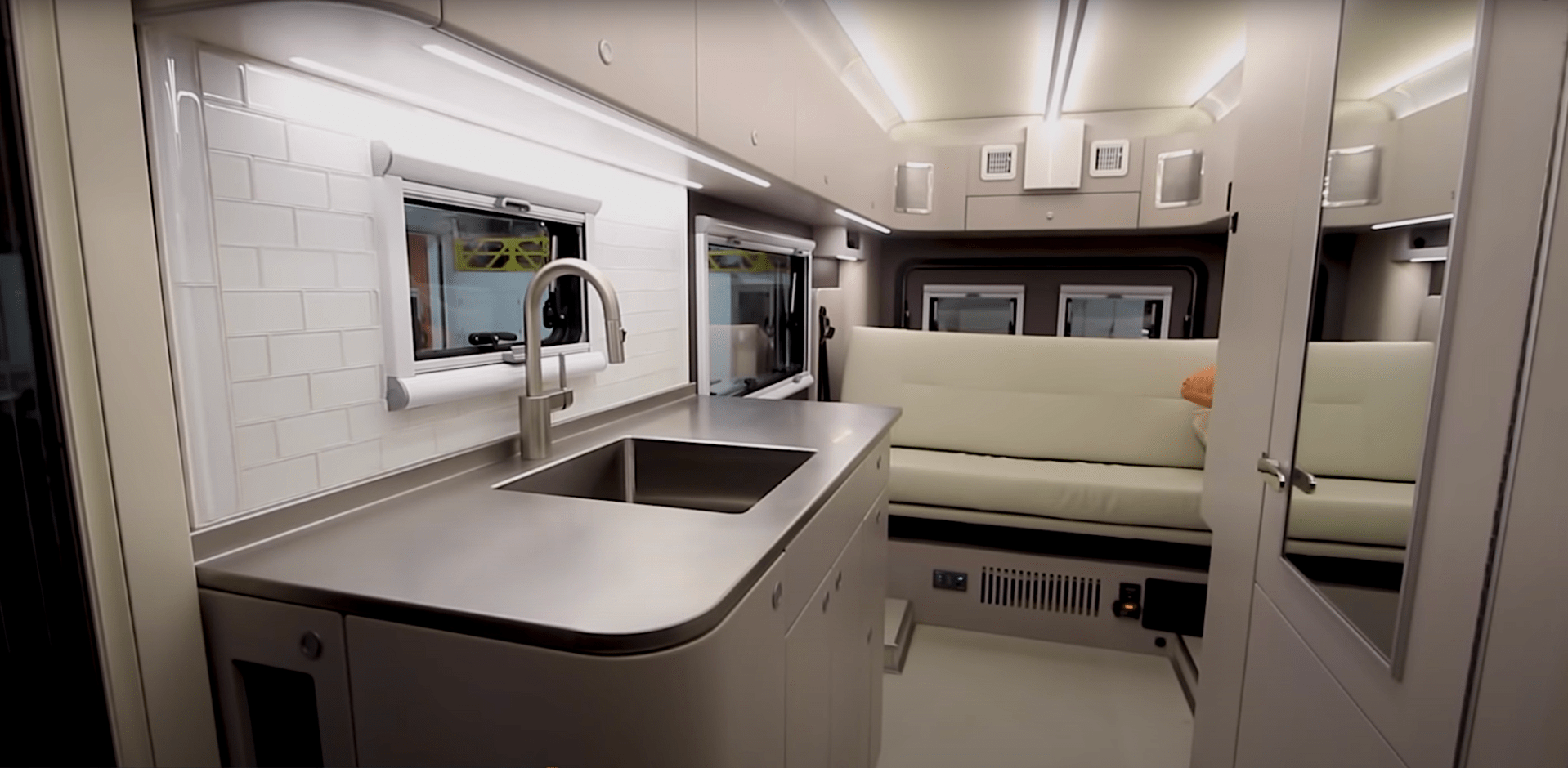 camper van advanced rv b box