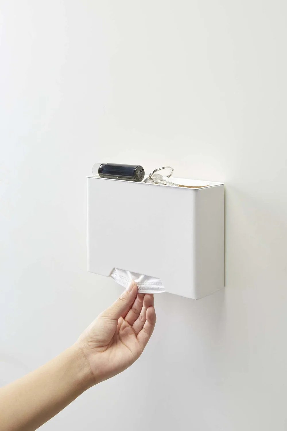 face mask dispenser