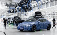 mercedes eq, eqs in der factory 56 im mercedes benz werk sindelfingen im ersten halbjahr 2021 startet in der factory 56 im mercedes benz werk sindelfingen die produktion der elektrischen luxuslimousine eqs mercedes eq, eqs at the factory 56 at the mercedes benz plant in sindelfingen in the first half of 2021, production of the eqs l uxury electric sedan will start in factory 56 at the mercedes benz plant in sindelfingen