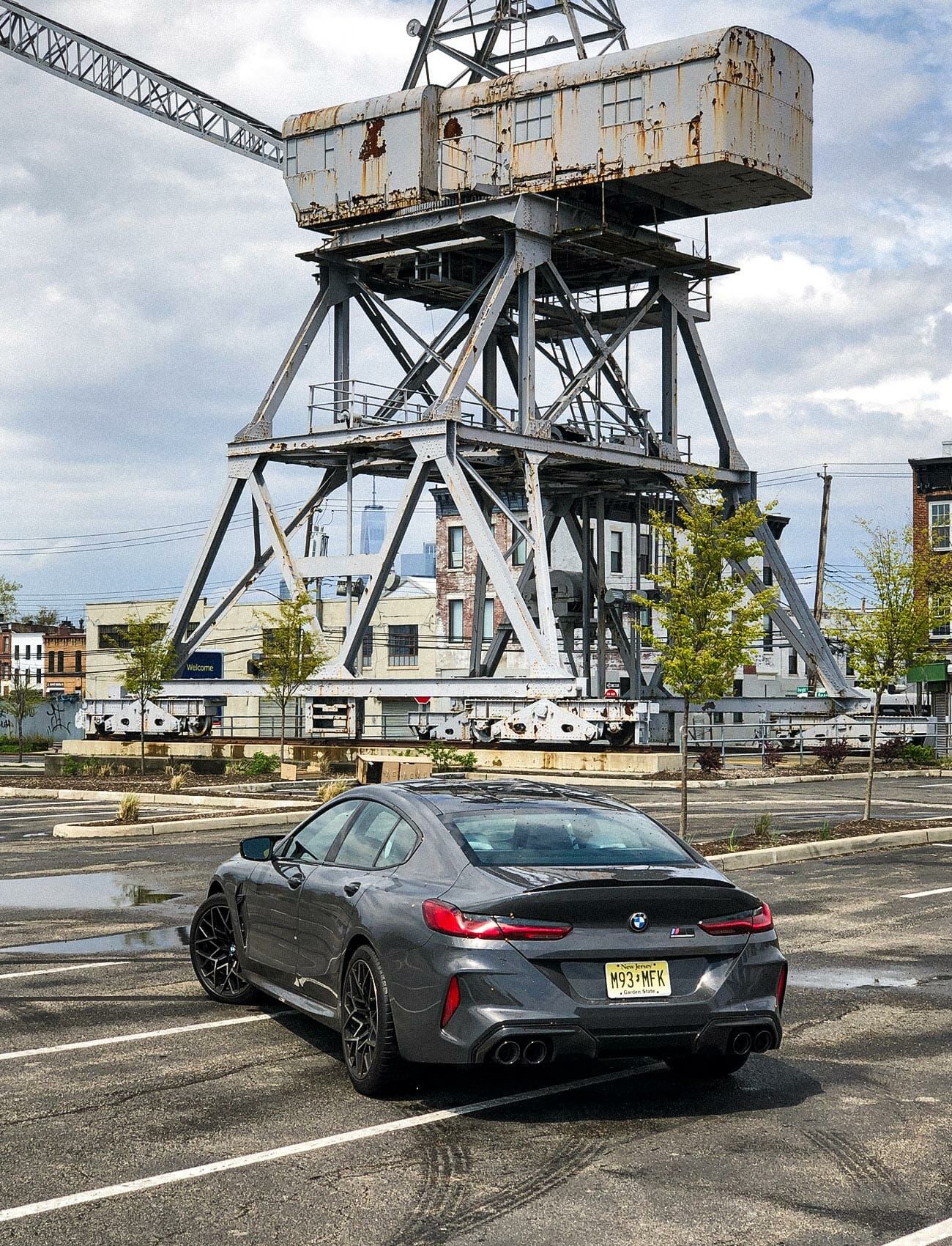 BMW-M8-Competition-Review-gear-patrol-ambiance-1