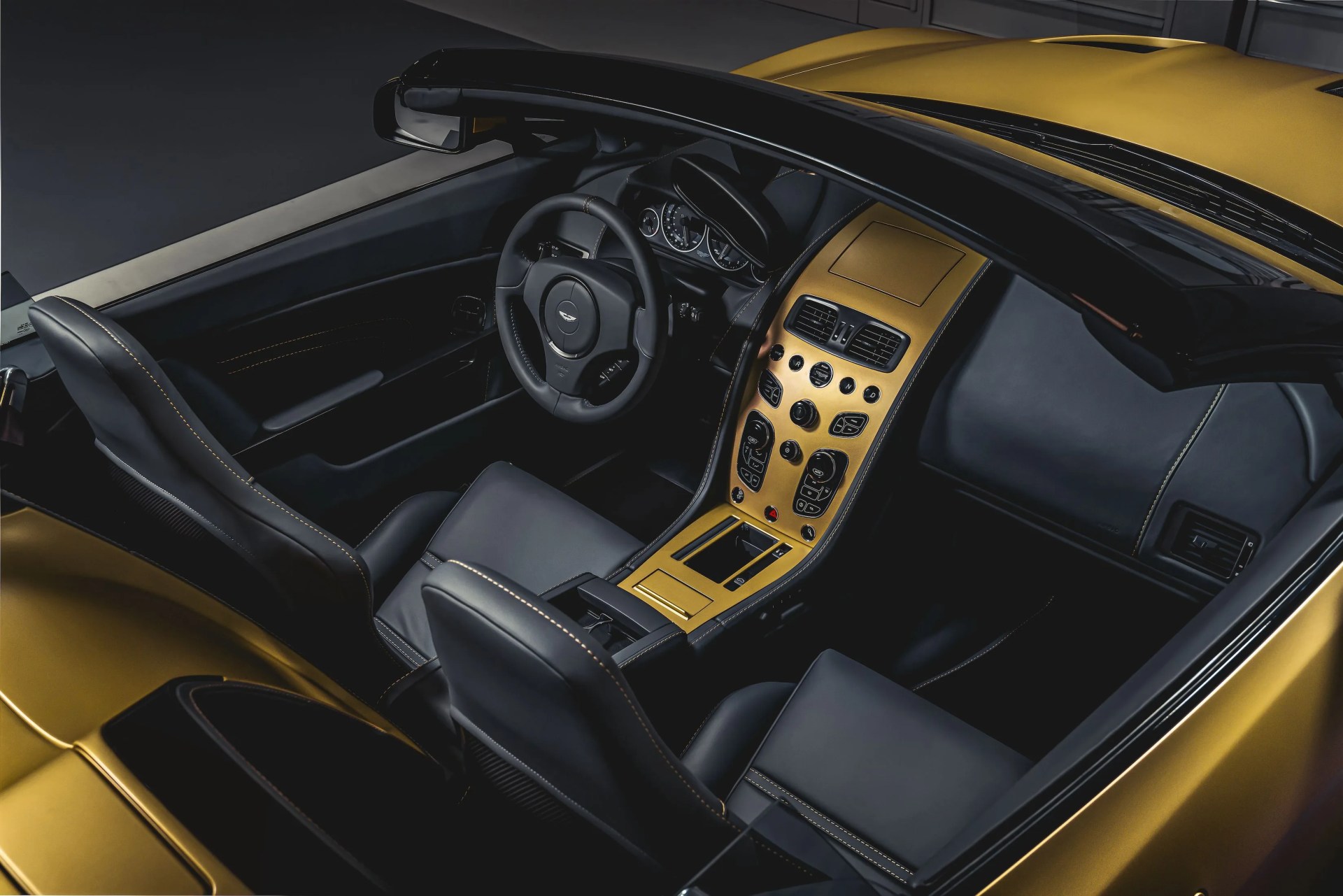 aston martin v12 zagato