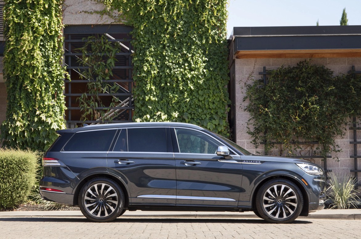 lincoln aviator grand touring black label
