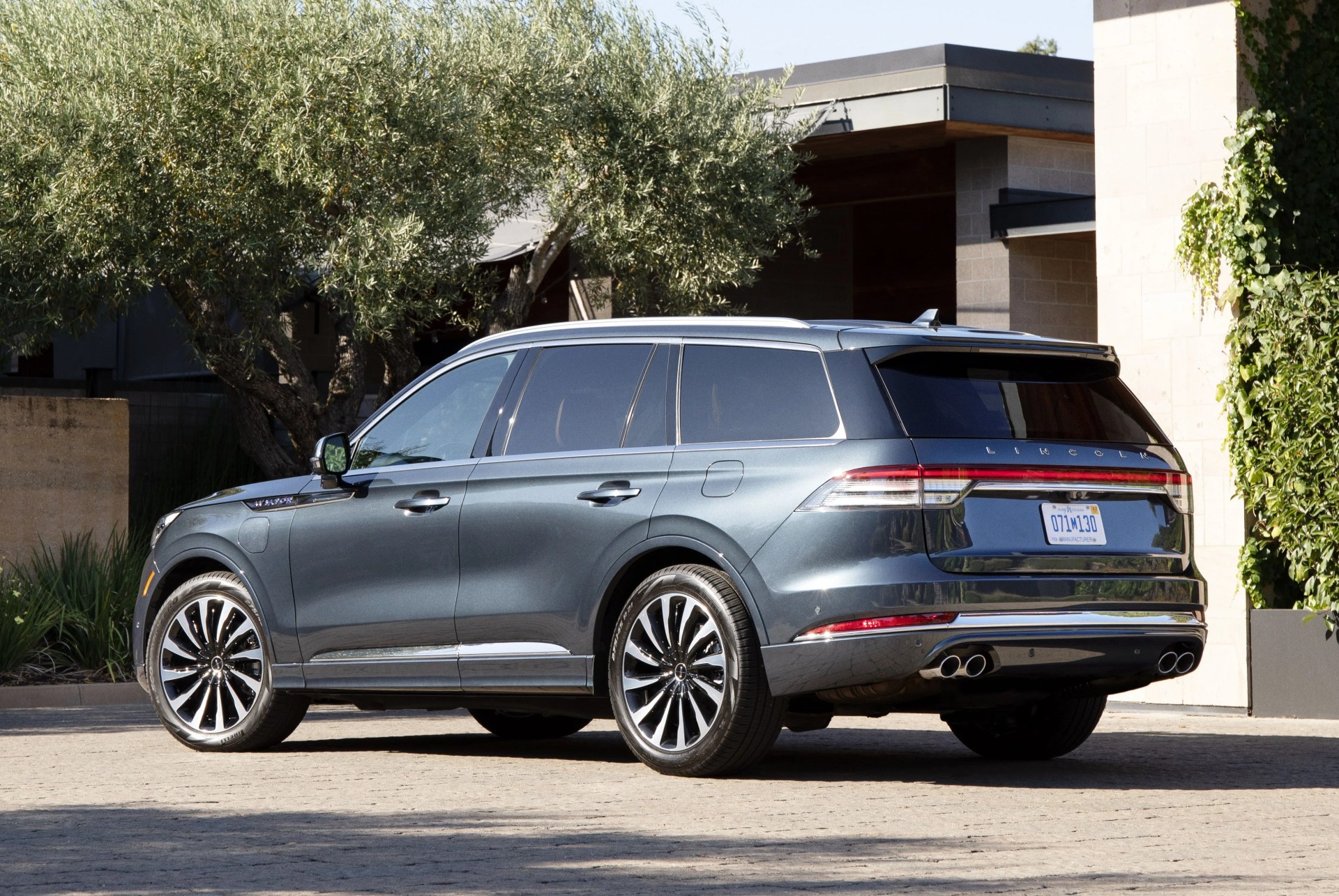 lincoln aviator grand touring black label