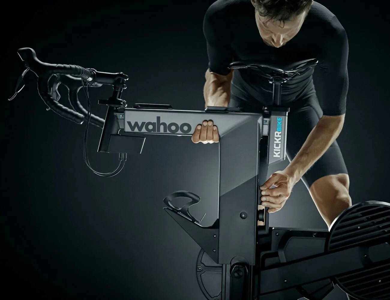 Peloton.-vs-wahoo-Gear-Patrol-wahoo-ambiance-3