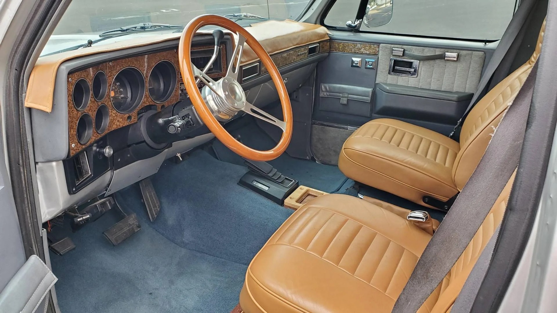 1989 chevrolet suburban 2500 camper van