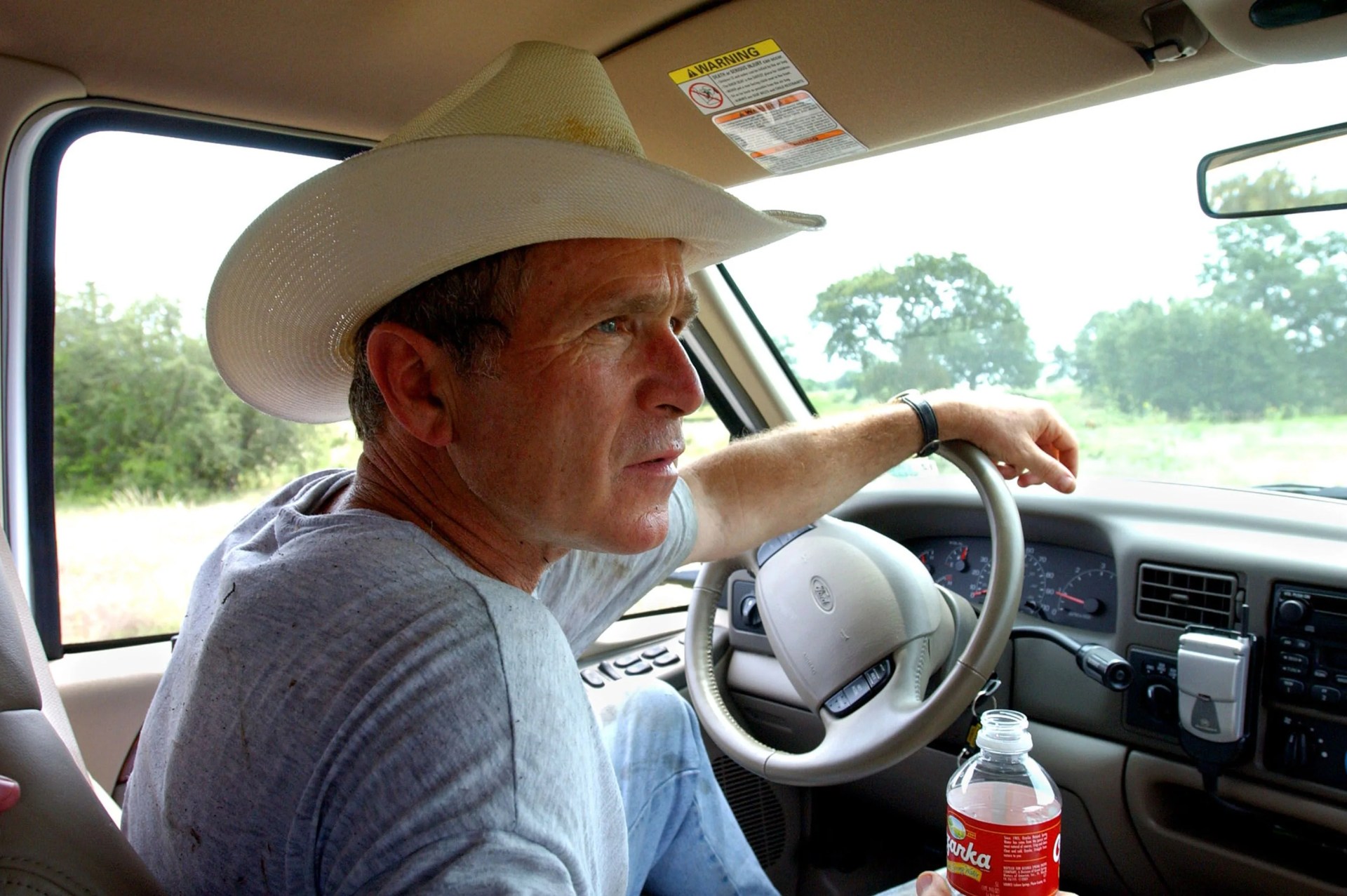 bush visits his ranch