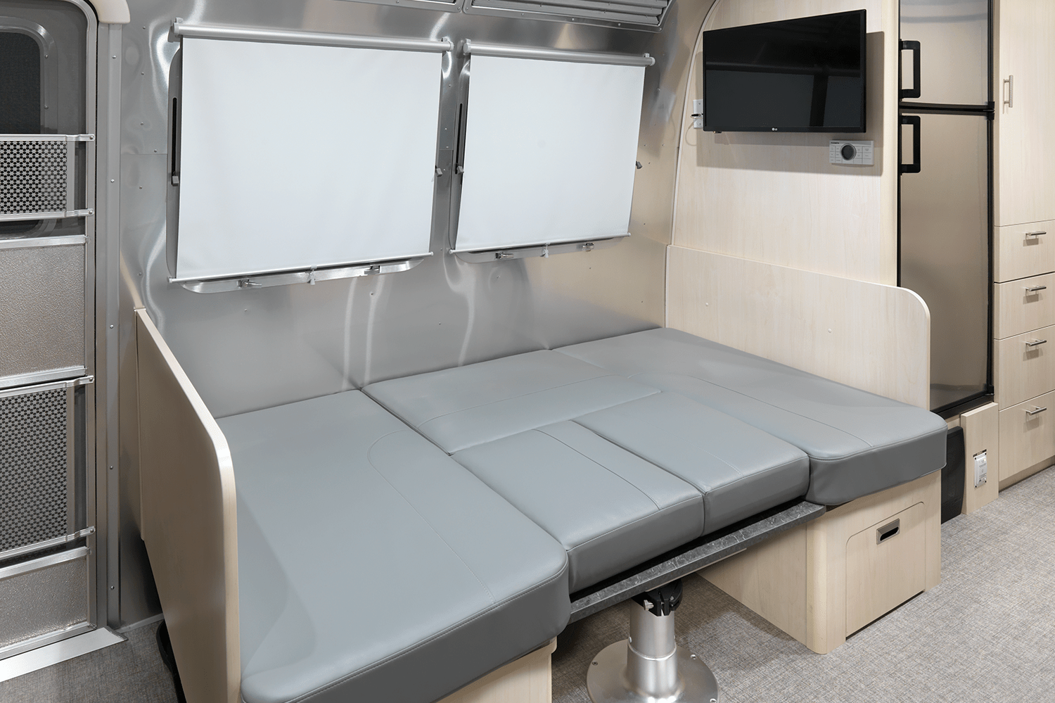 airstream flying cloud home office