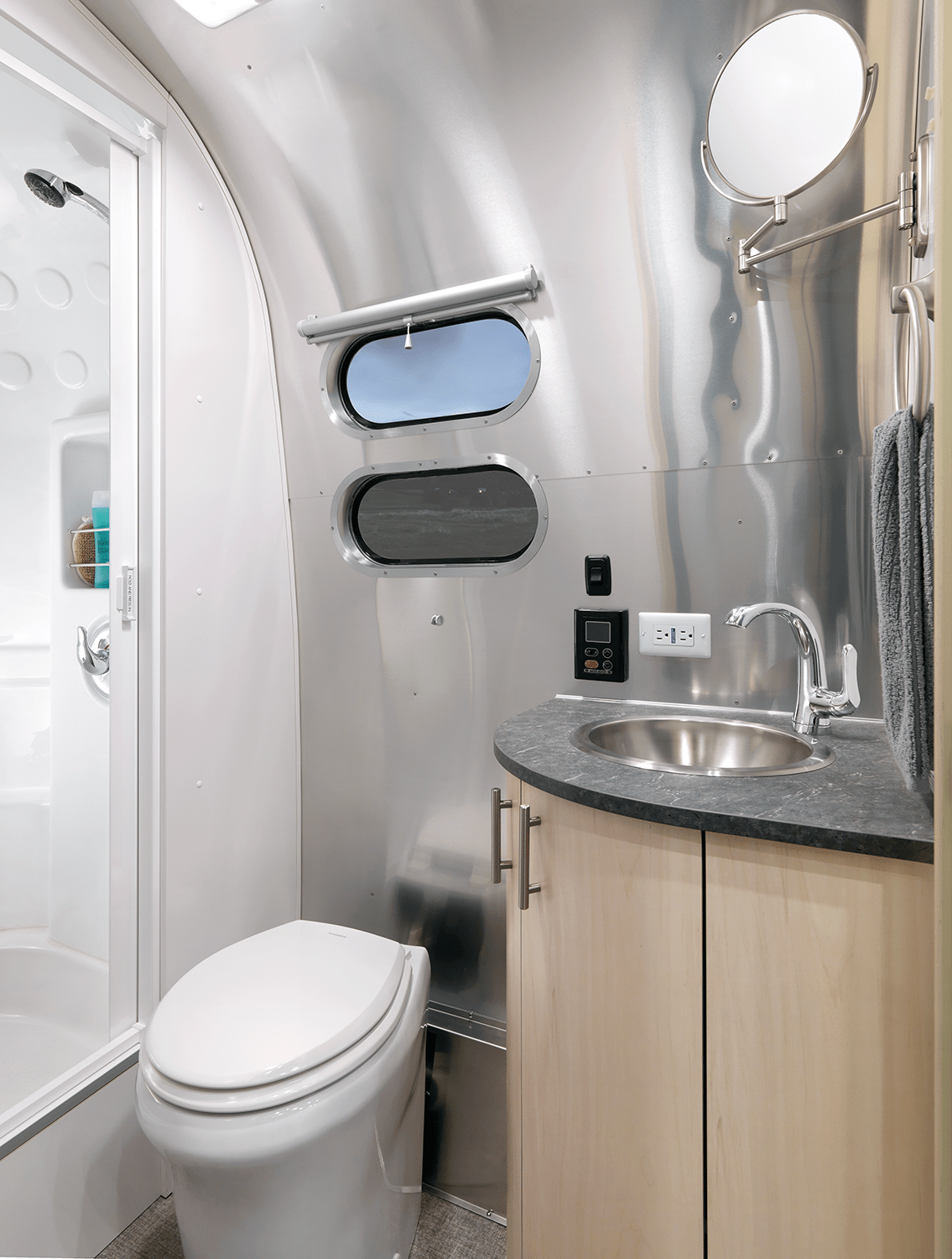 airstream flying cloud home office