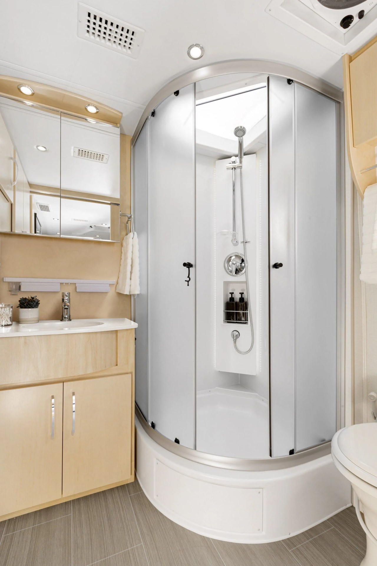 unity leisure travel van camper
