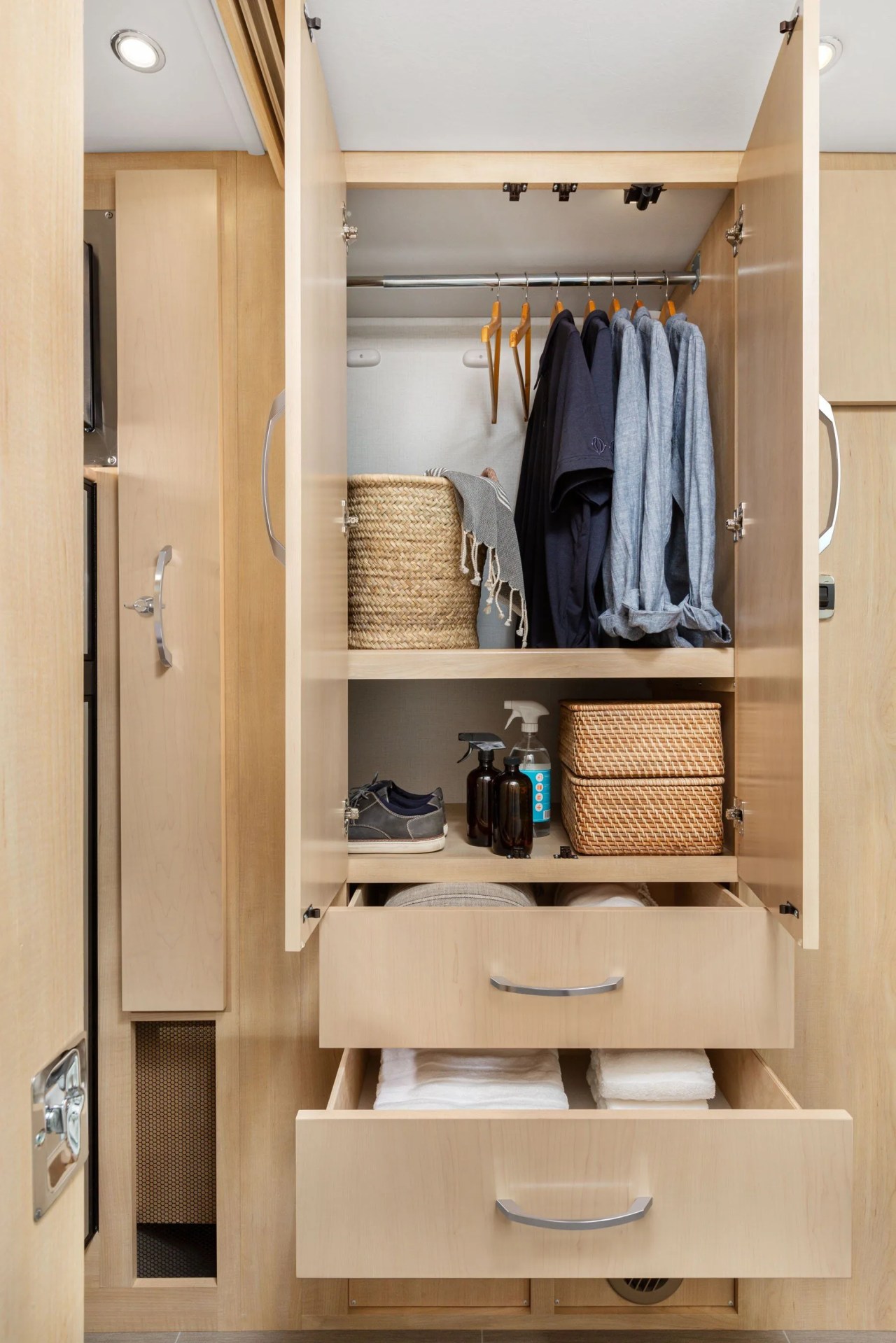 unity leisure travel van camper