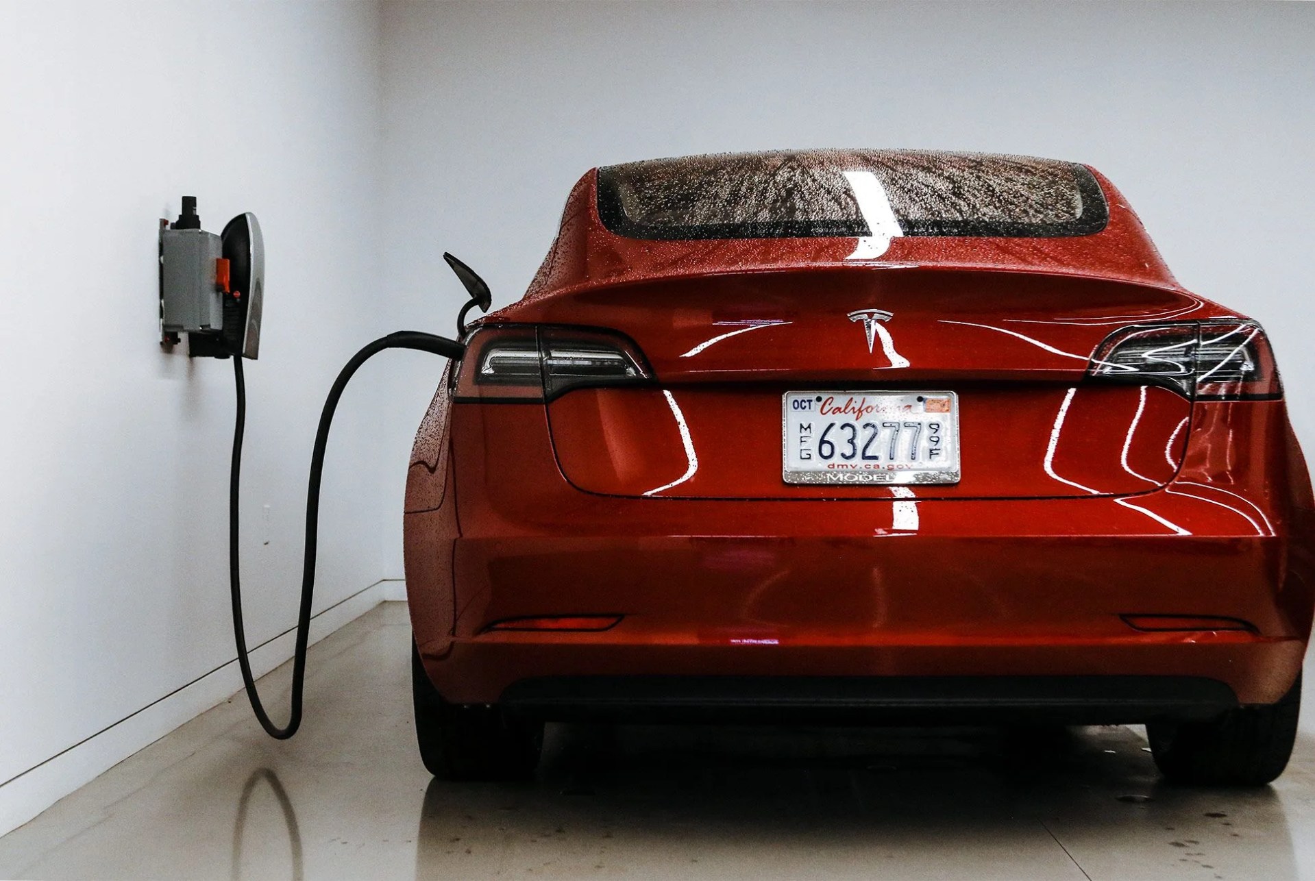 tesla model 3 gear patrol slide 2