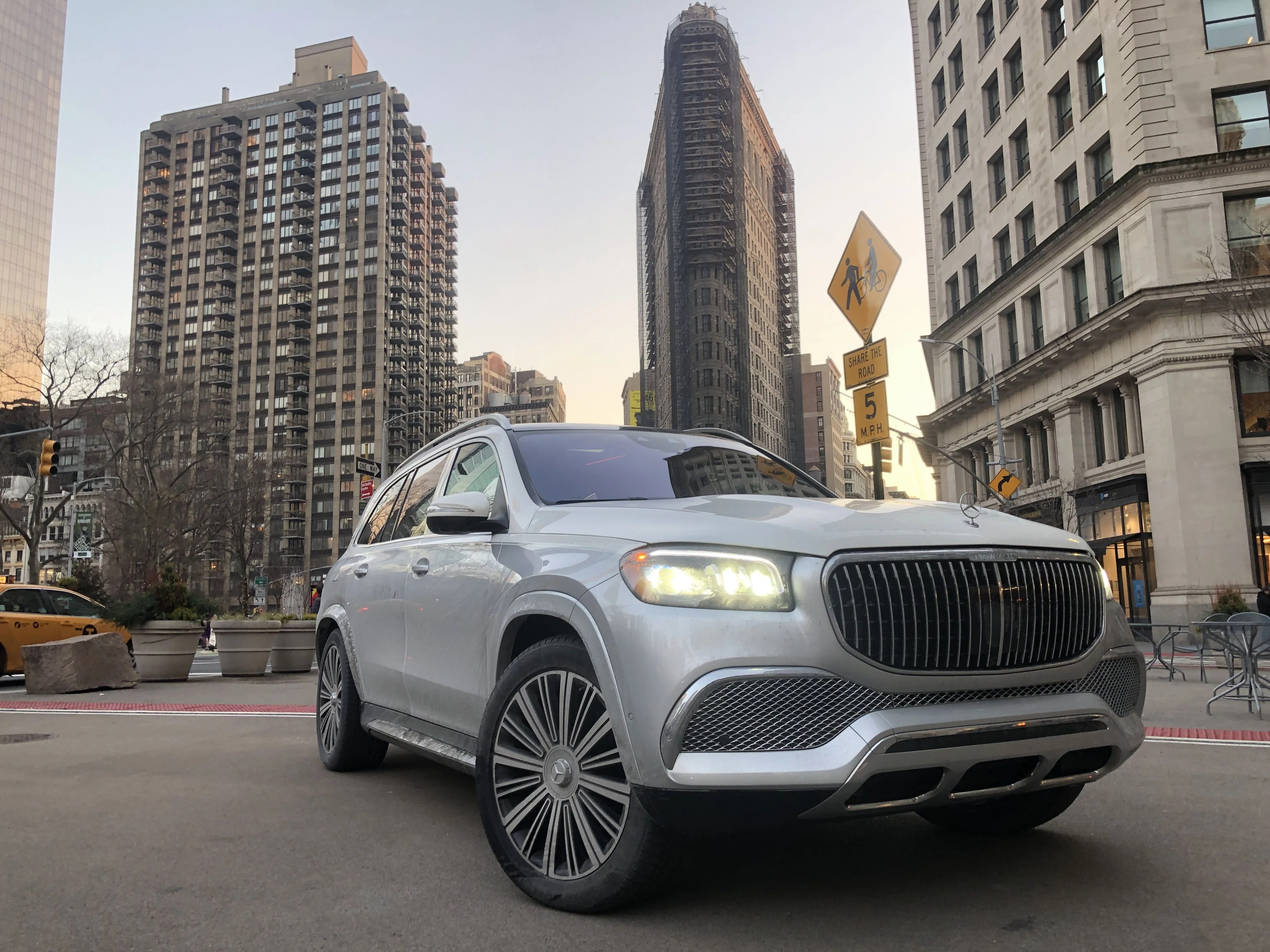 mercedes maybach gls 600 new york flatiron