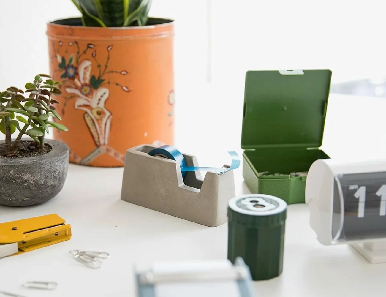 25-Things-For-Home-Office-gear-patrol-Schoolhouse-Tape
