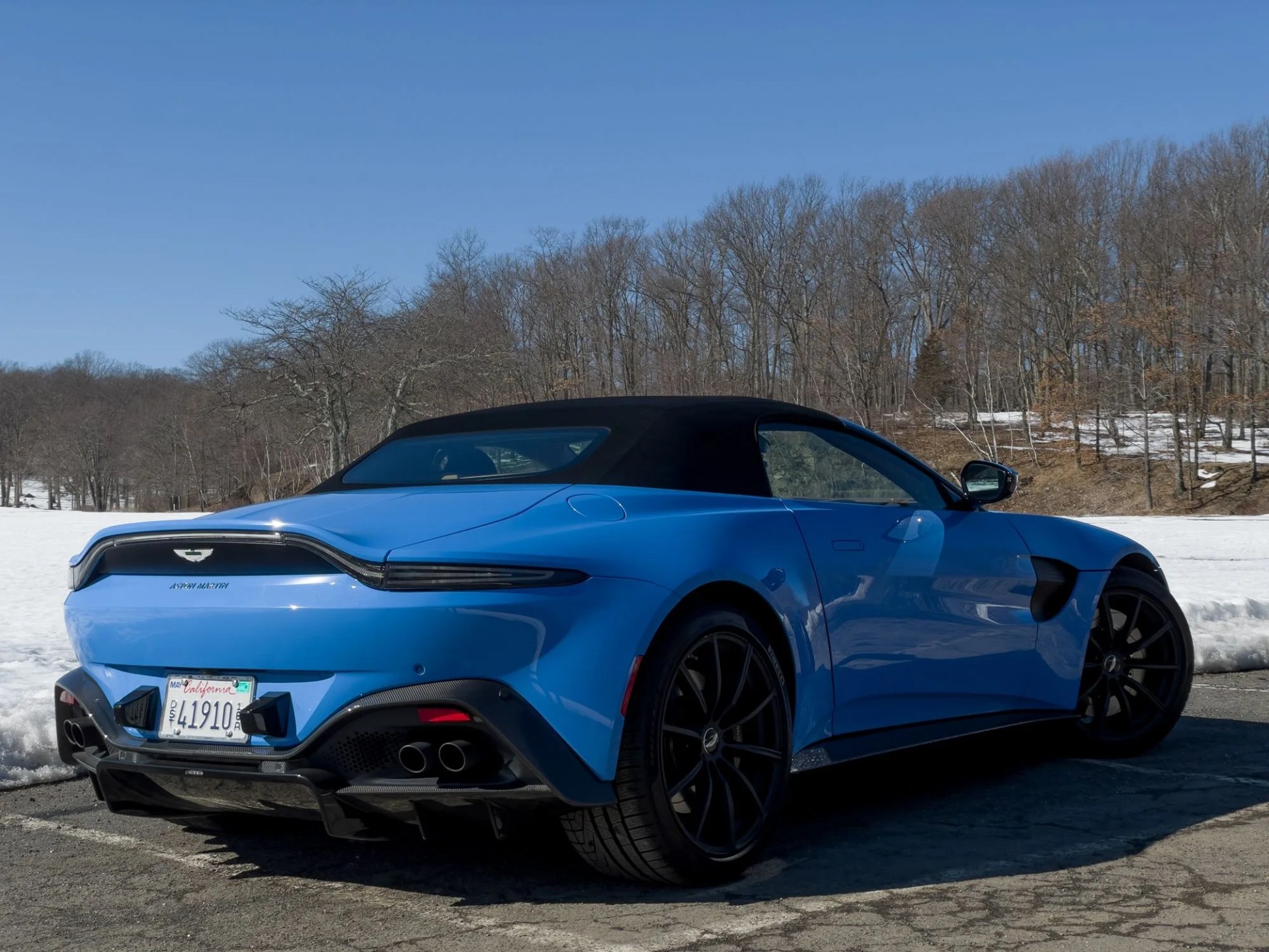 2021 aston martin vantage roadster ceramic blue al copper leather in winter