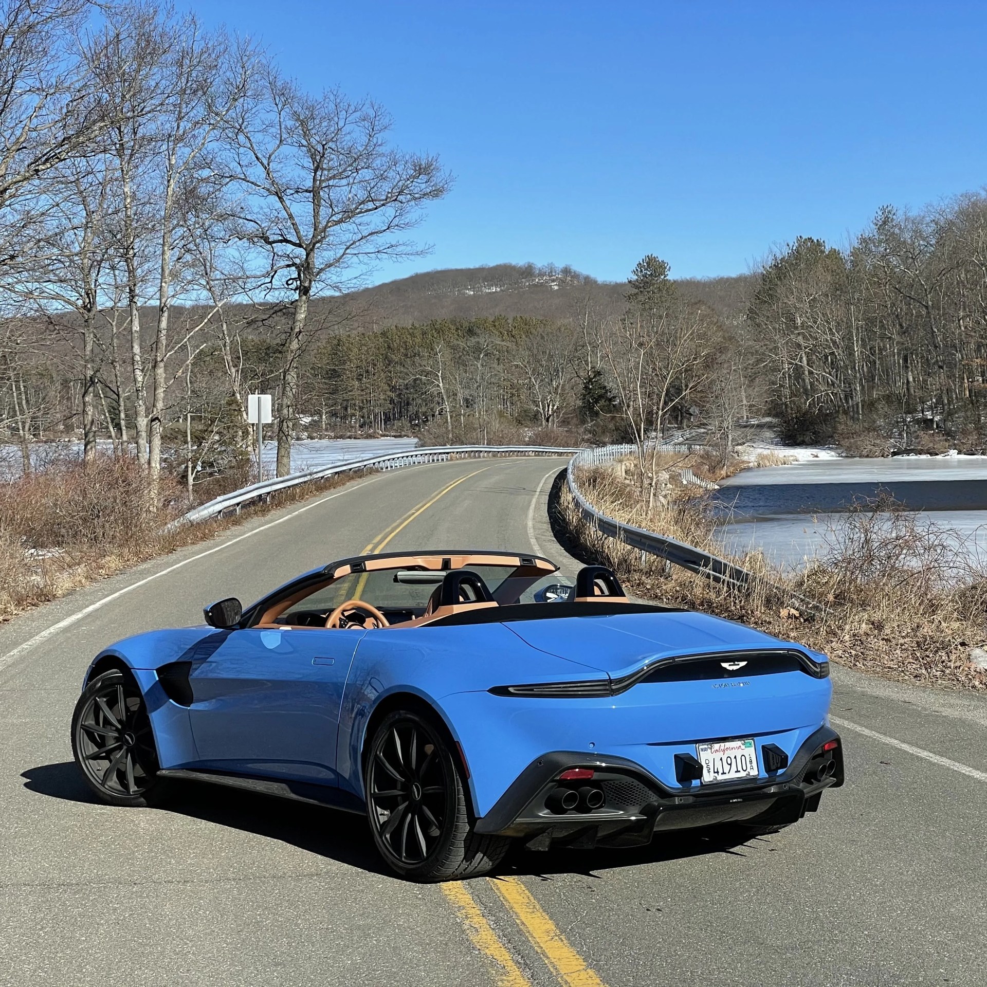 aston martin vantage roadster blue winter
