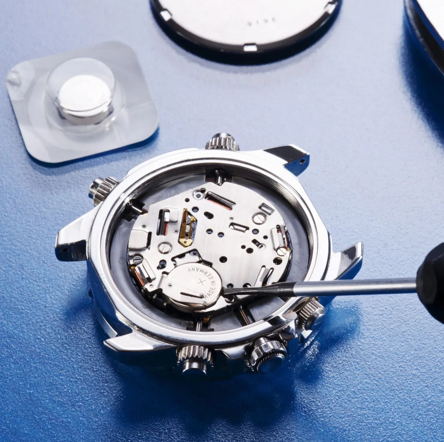 changing watch battery