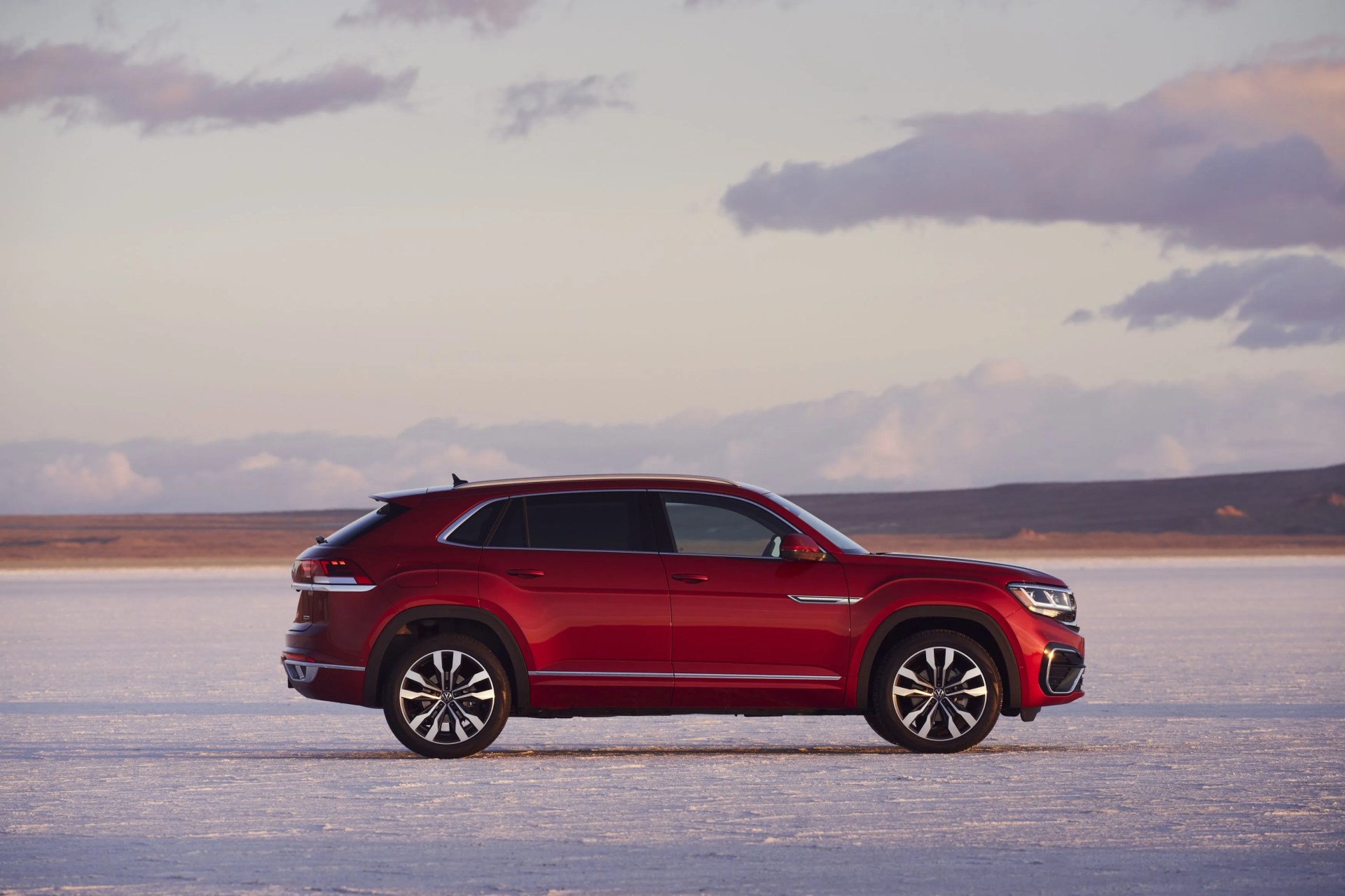 vw volkswagen atlas cross sport red side