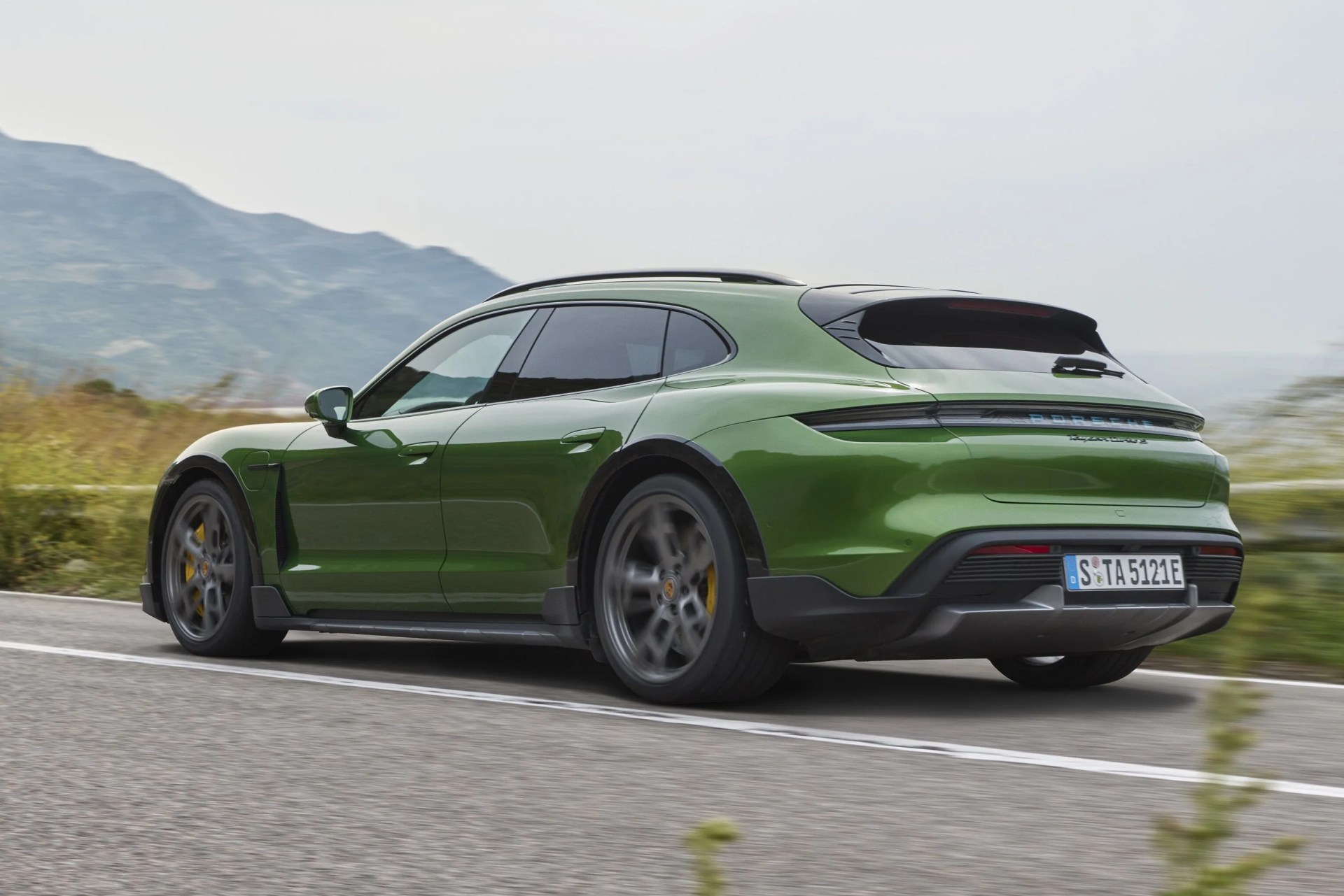 porsche taycan cross turismo 2021