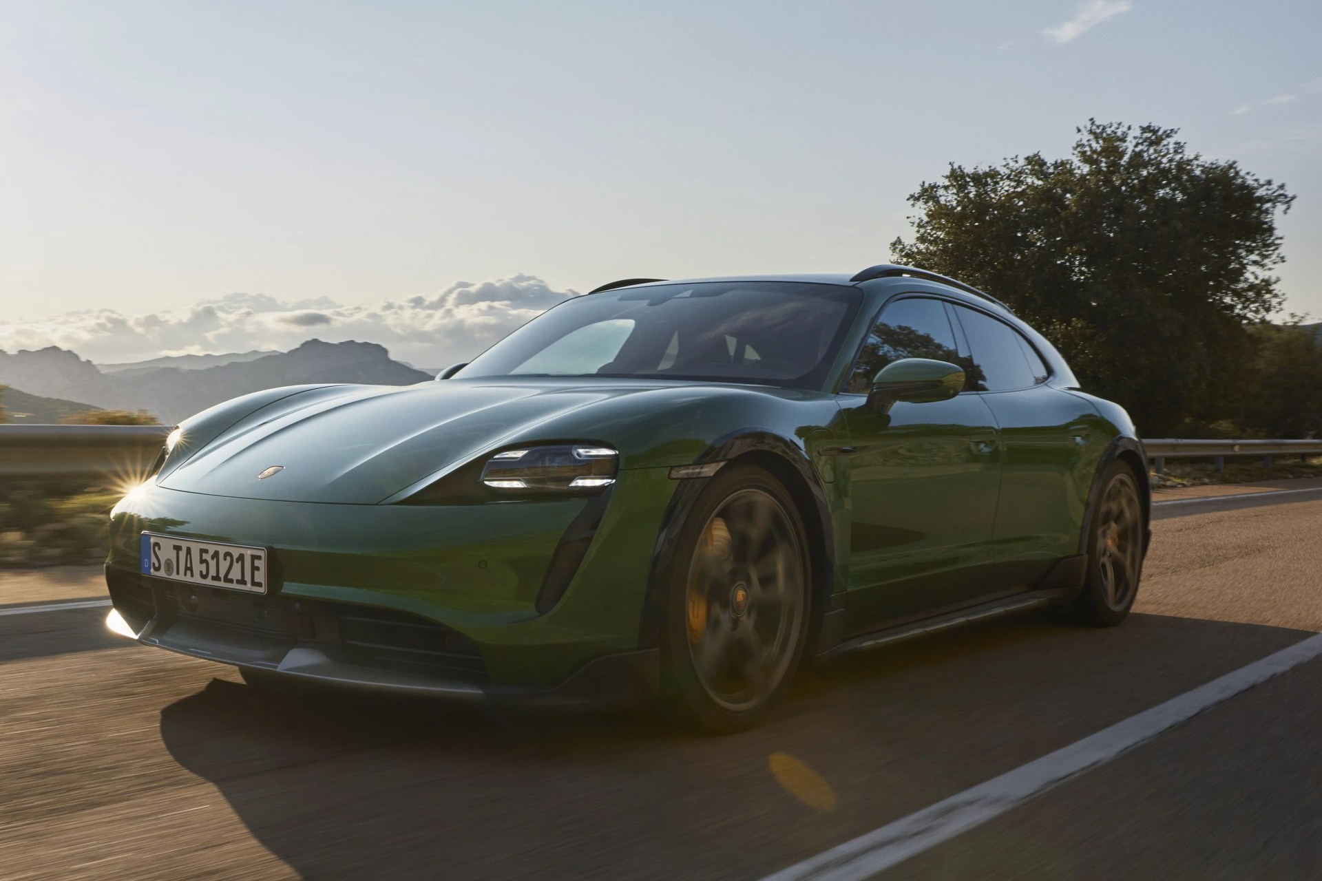 porsche taycan cross turismo 2021