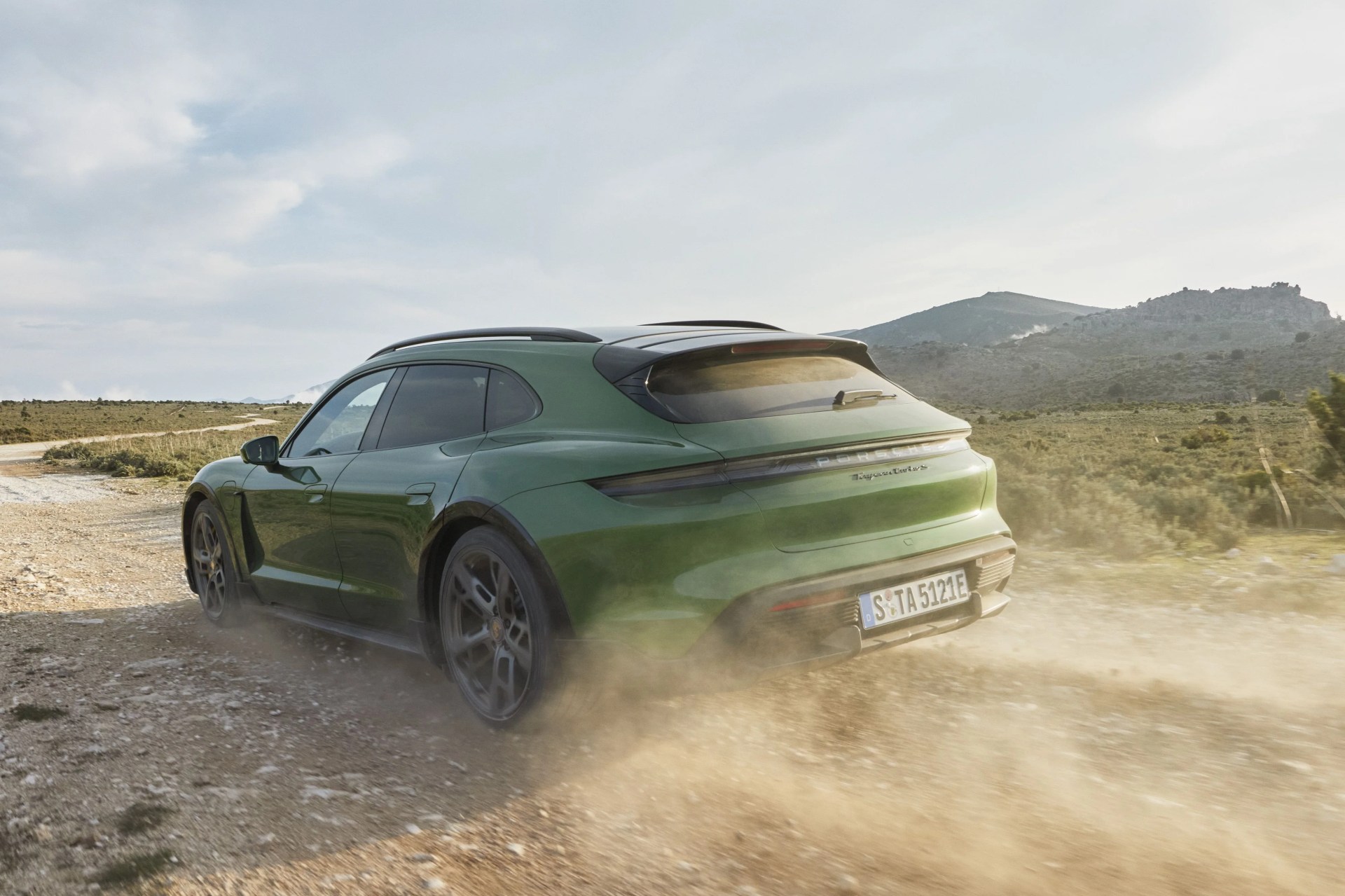 porsche taycan cross turismo 2021