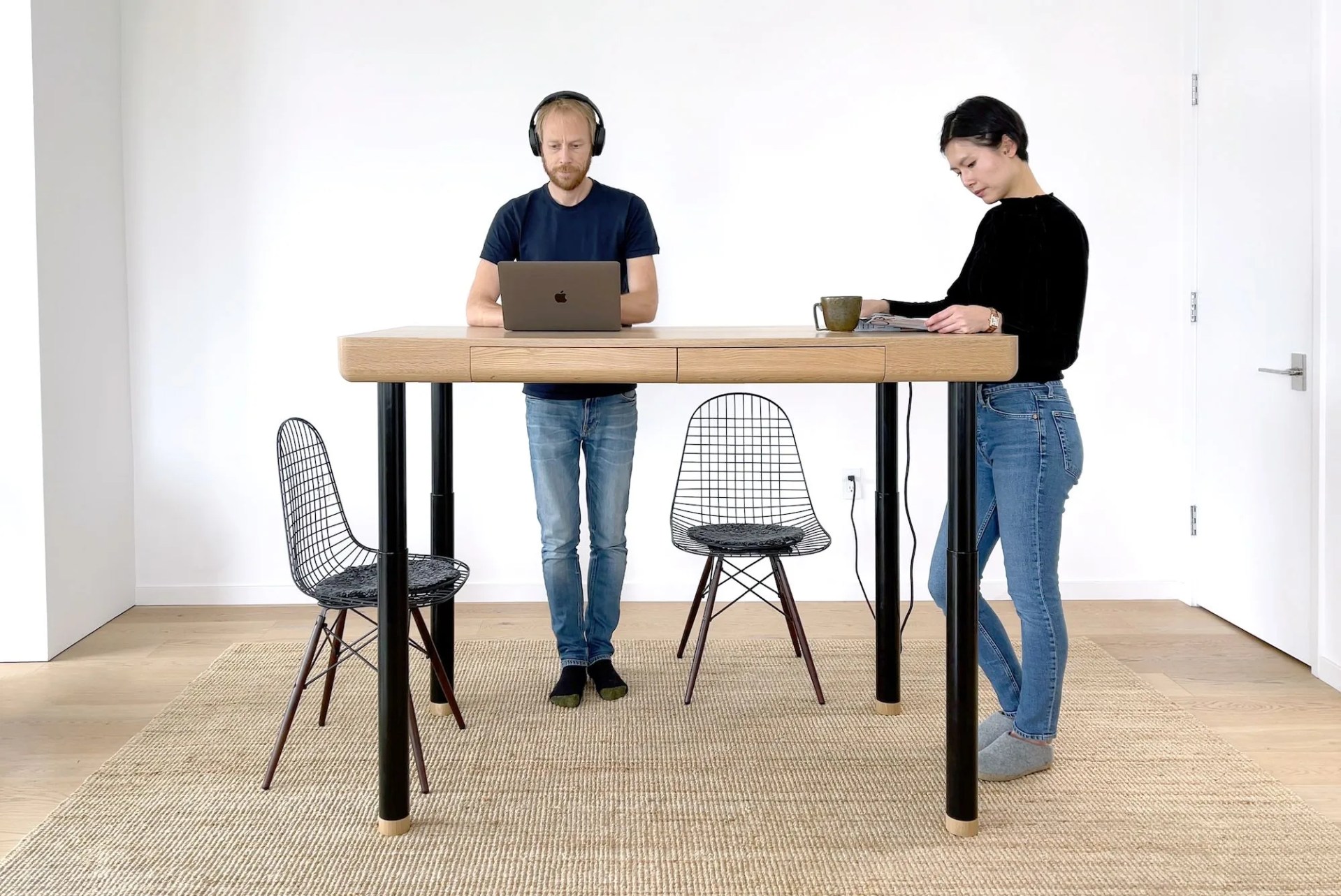 desk table