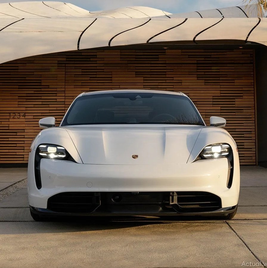 porsche taycan turbo s