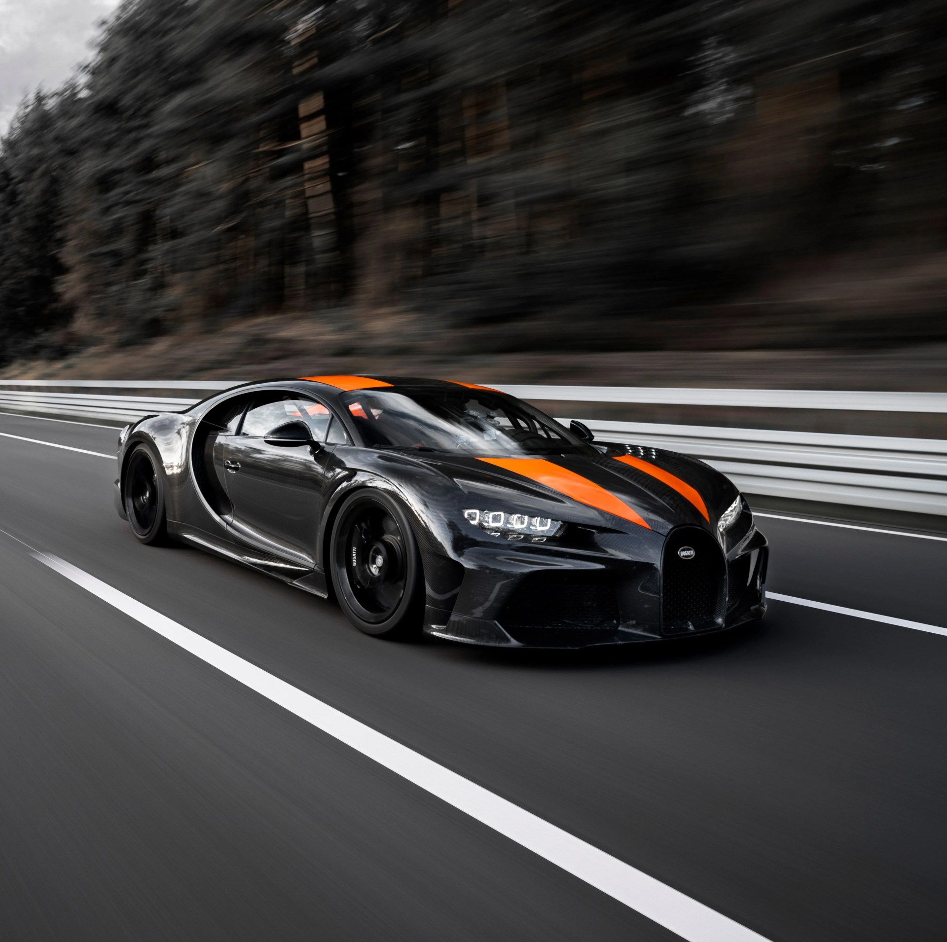 bugatti chiron 300