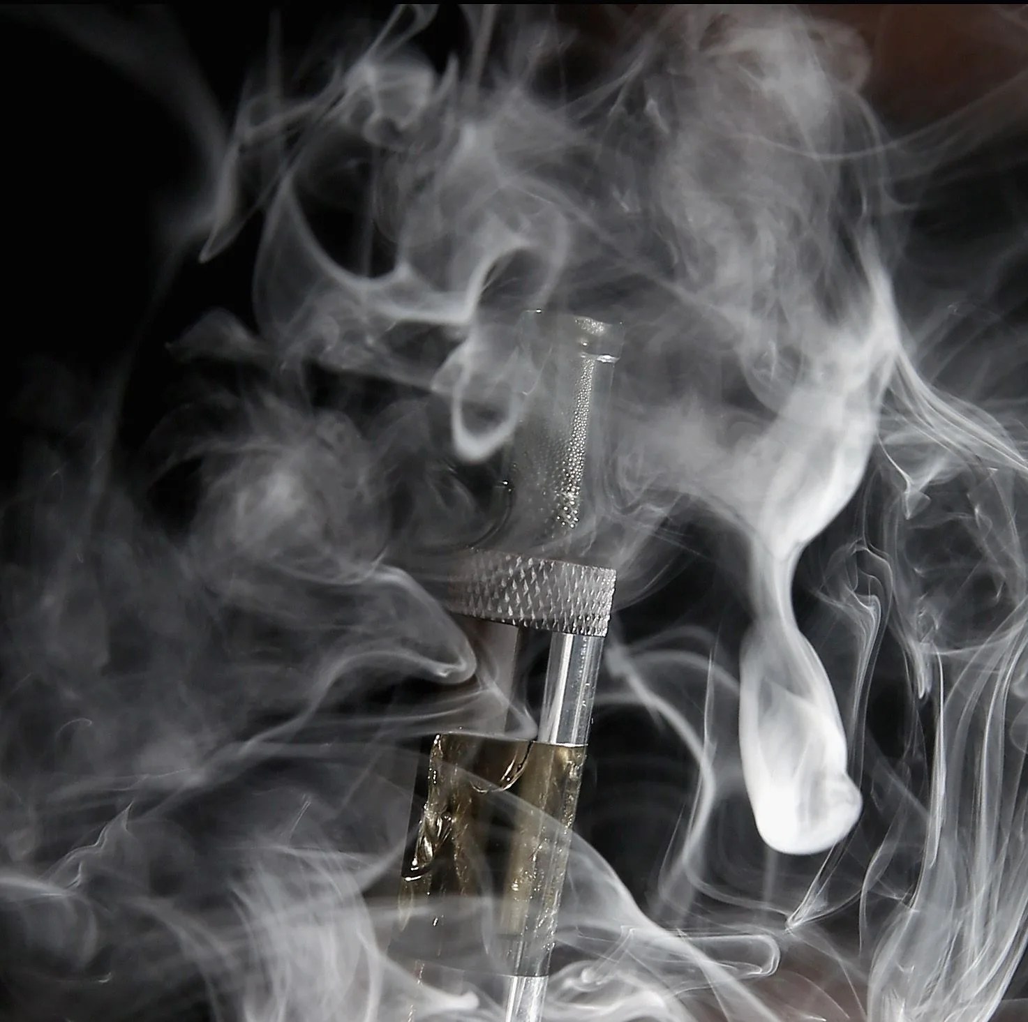 world health organisation calls for regulation of ecigarettes