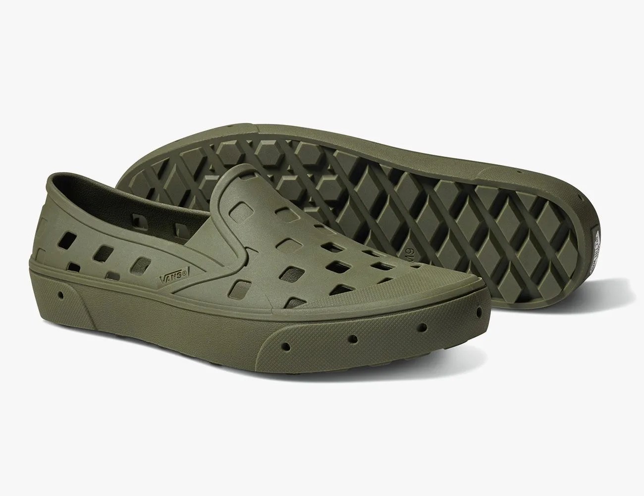 vans trek slip ons in grape leaf