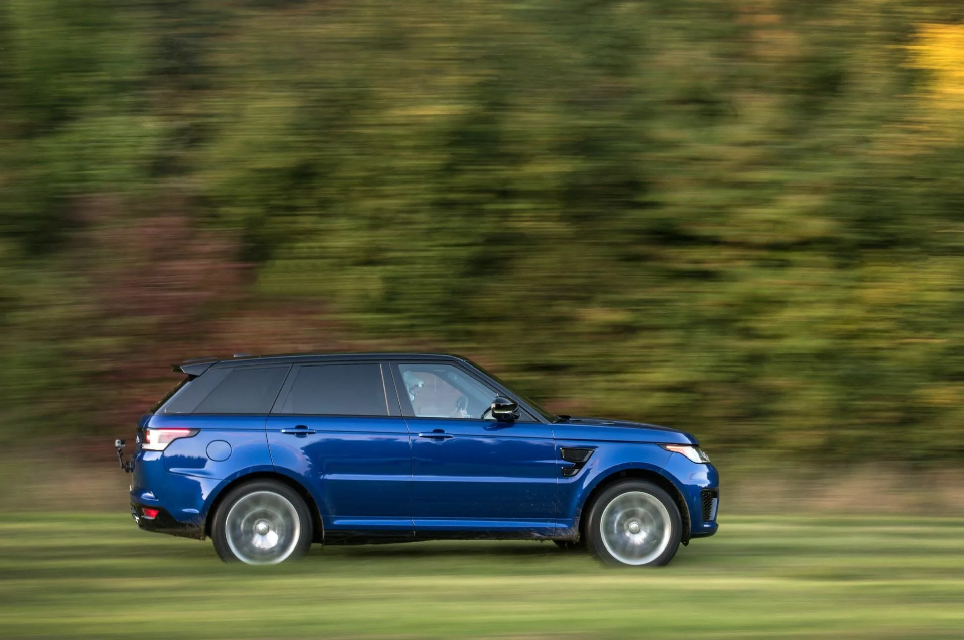 range rover svr gear patrol 01