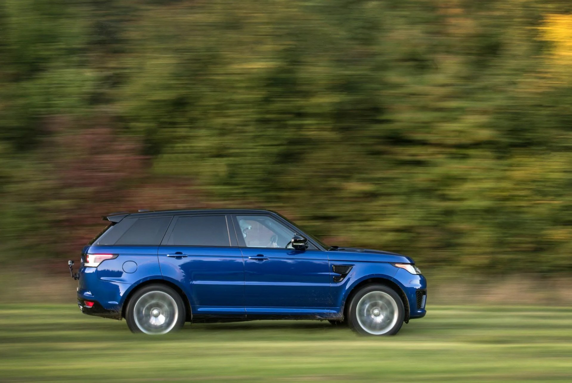 range rover svr gear patrol 01