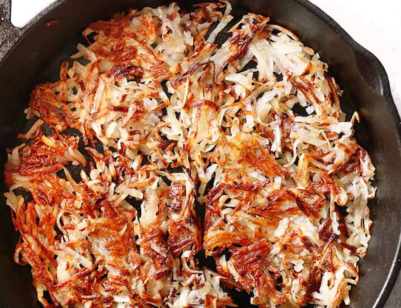 The-20-Best-Things-to-Cook-Cast-Iron-Skillet-Gear-Patrol-Hashbrowns