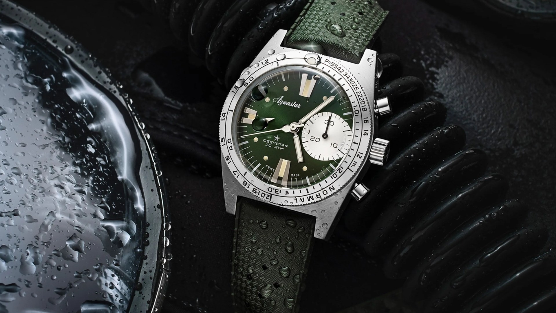 aquastar deepstar greenwich dive watch