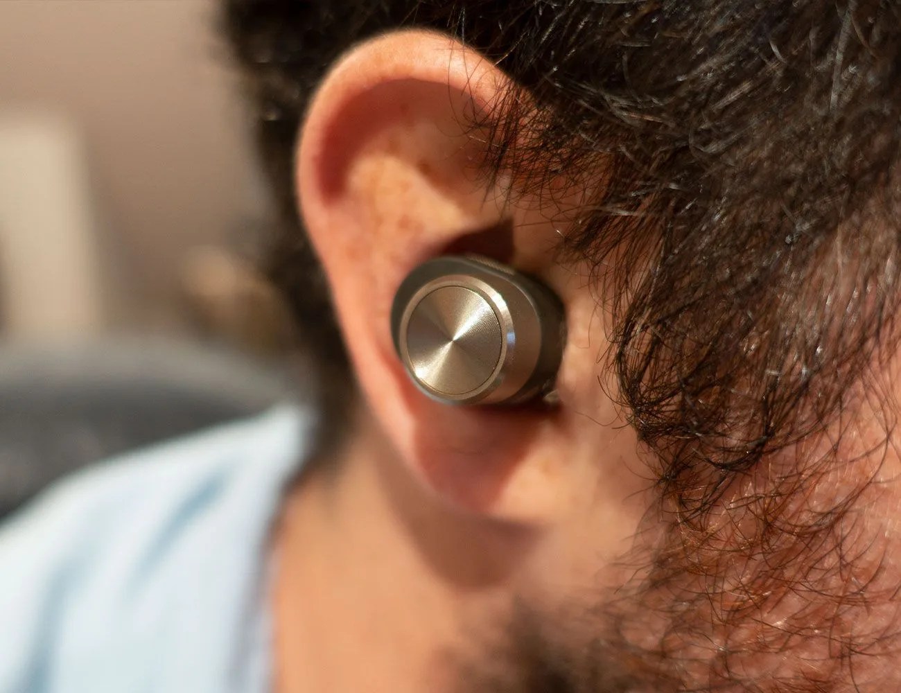 bowers and wilkins wireless earbuds